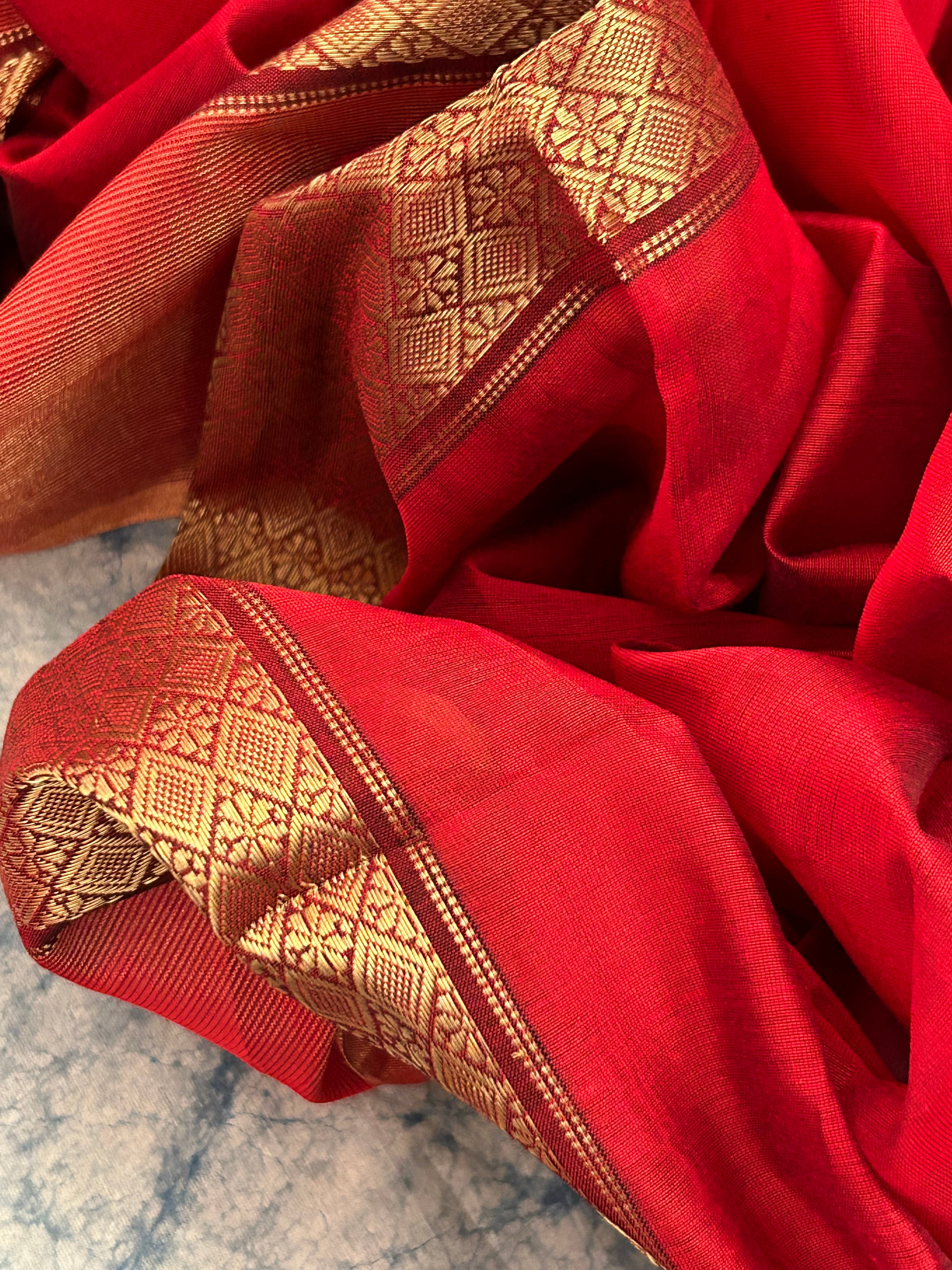 Handwoven Maheshwari Kurta Dupatta Set