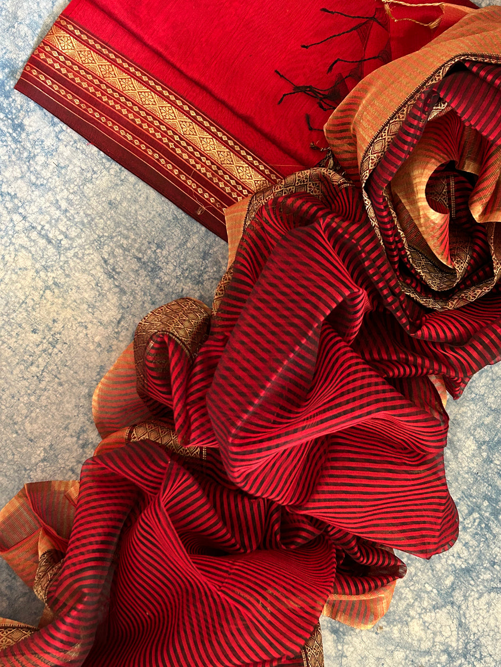Handwoven Maheshwari Kurta Dupatta Set