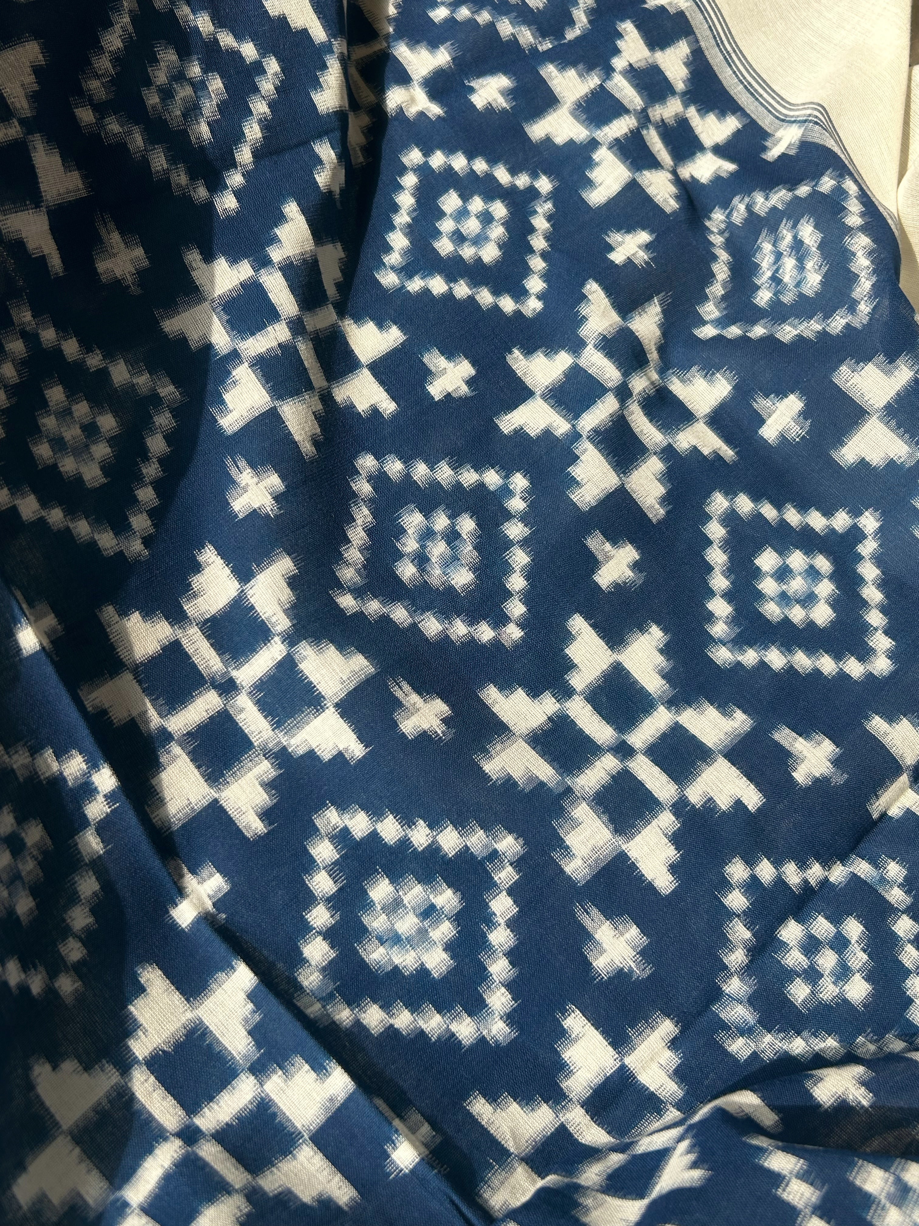 Handwoven Ikat Kurta Telia Dupatta Set