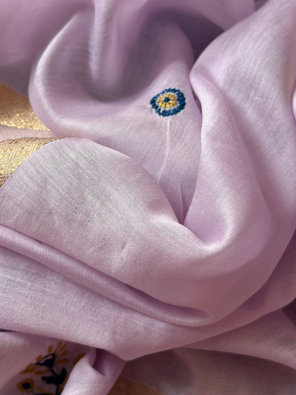 Tanvi - Handwoven Chikankari Work Maheshwari Set