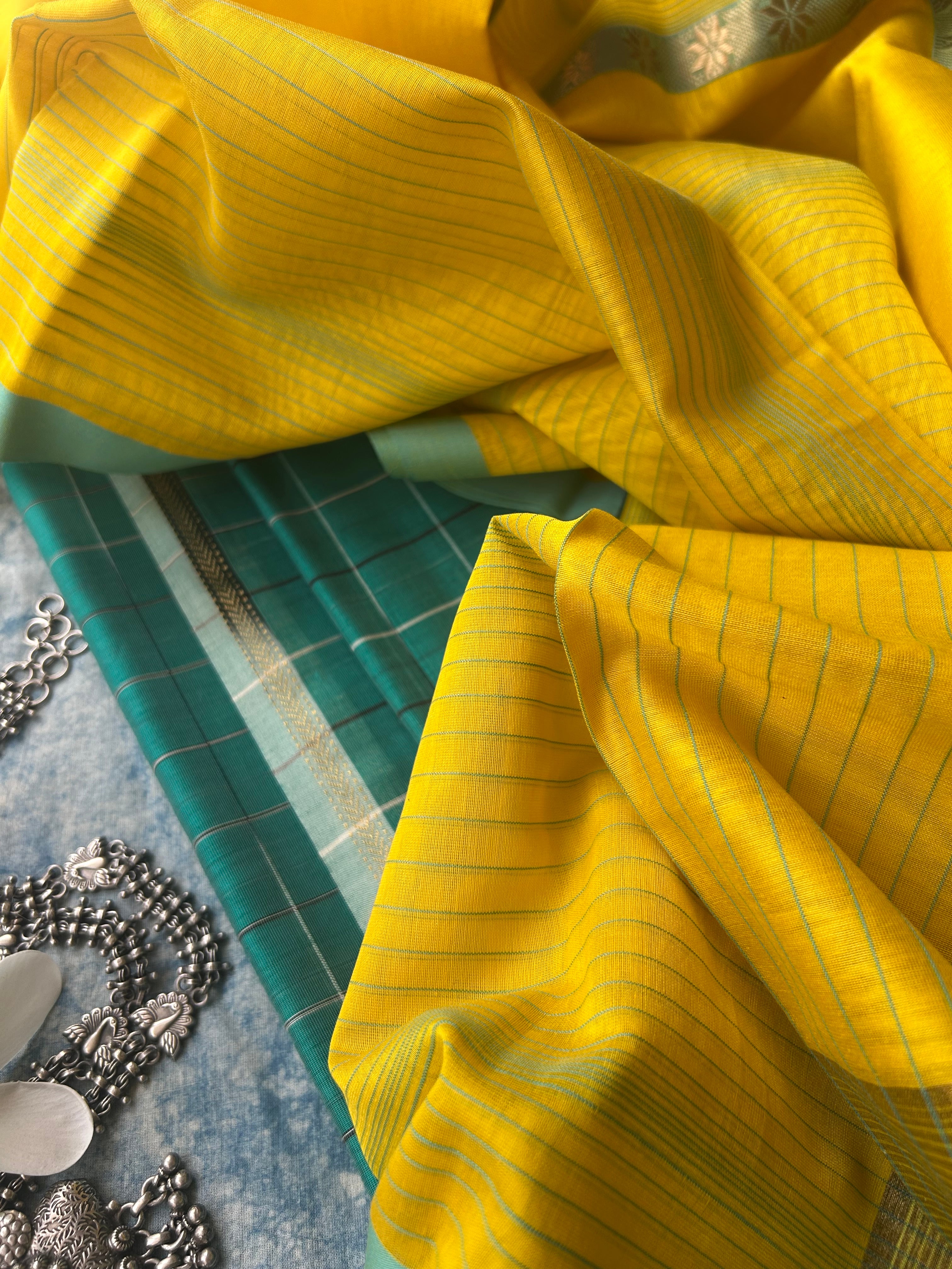 Handwoven Maheshwari Kurta Dupatta Set - Turquoise & Yellow