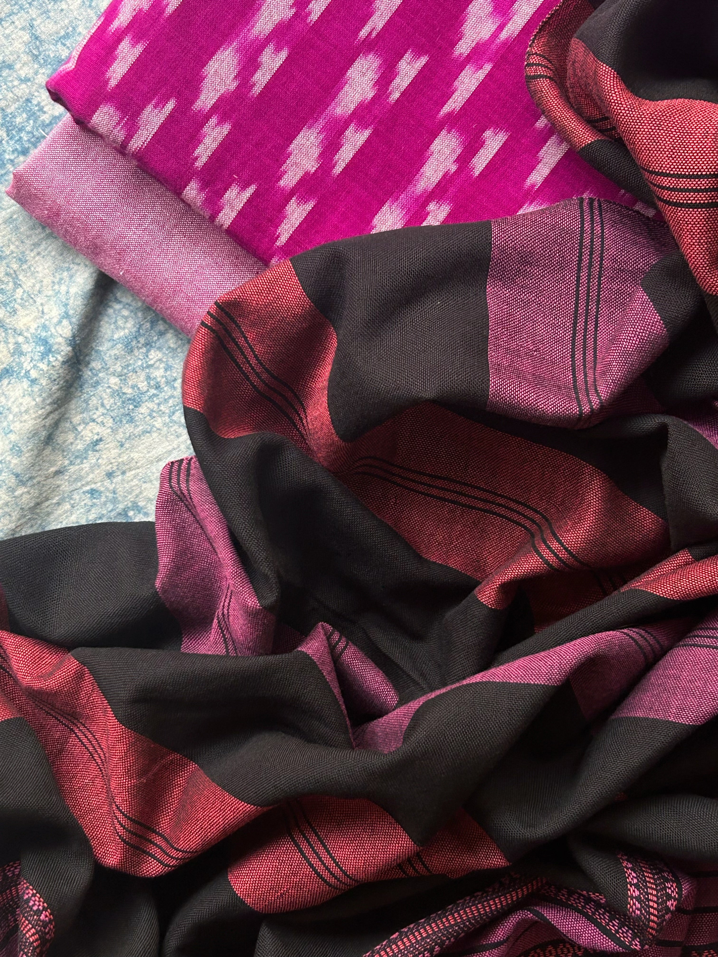 Handwoven Bhujodi Set - Magenta