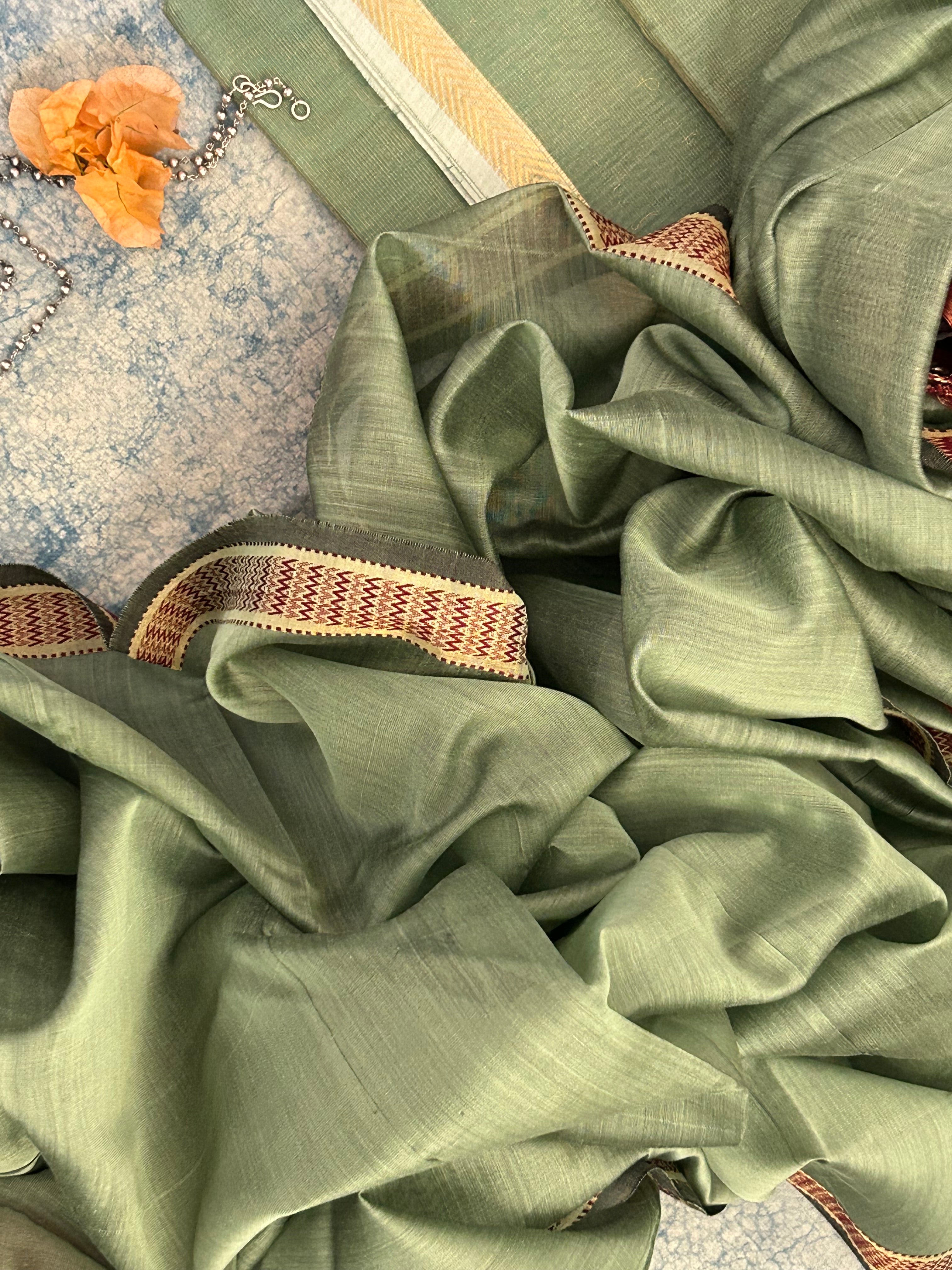 Handwoven Maheshwari Kurta Dupatta Set -Pistachio Green