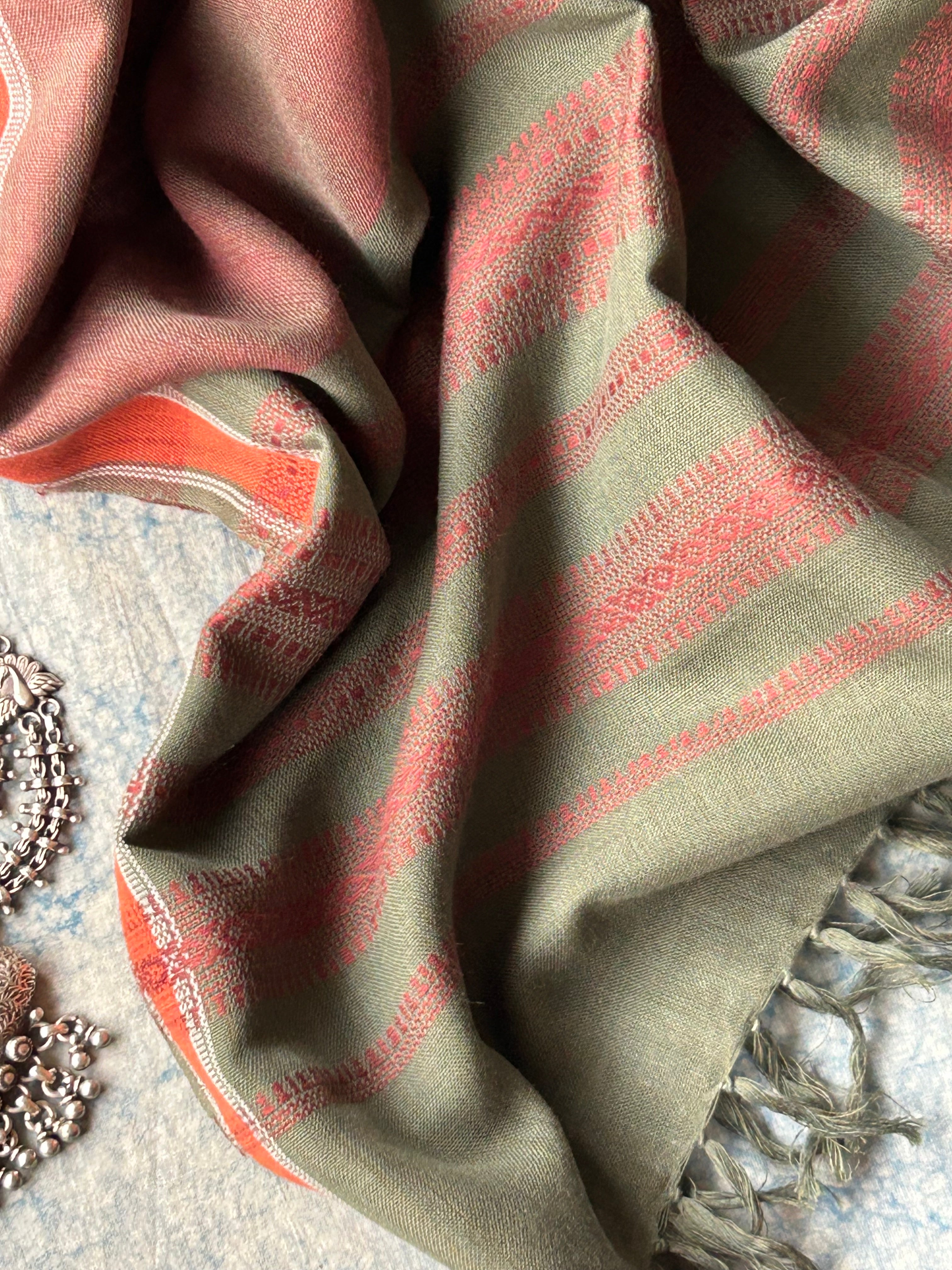 Handwoven Bhujodi Set - Orange and Olive