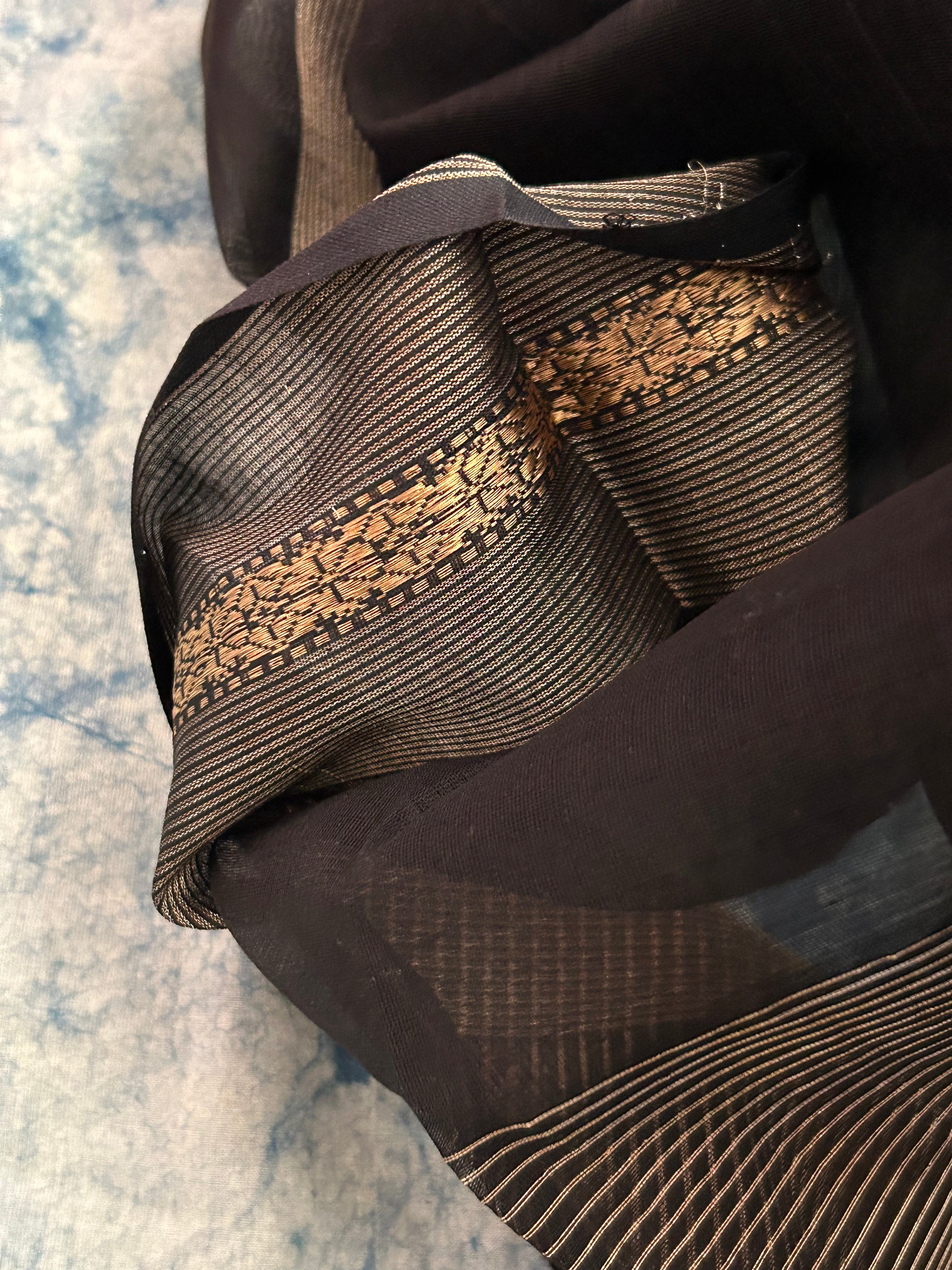 Handwoven Maheshwari Kurta Dupatta Set