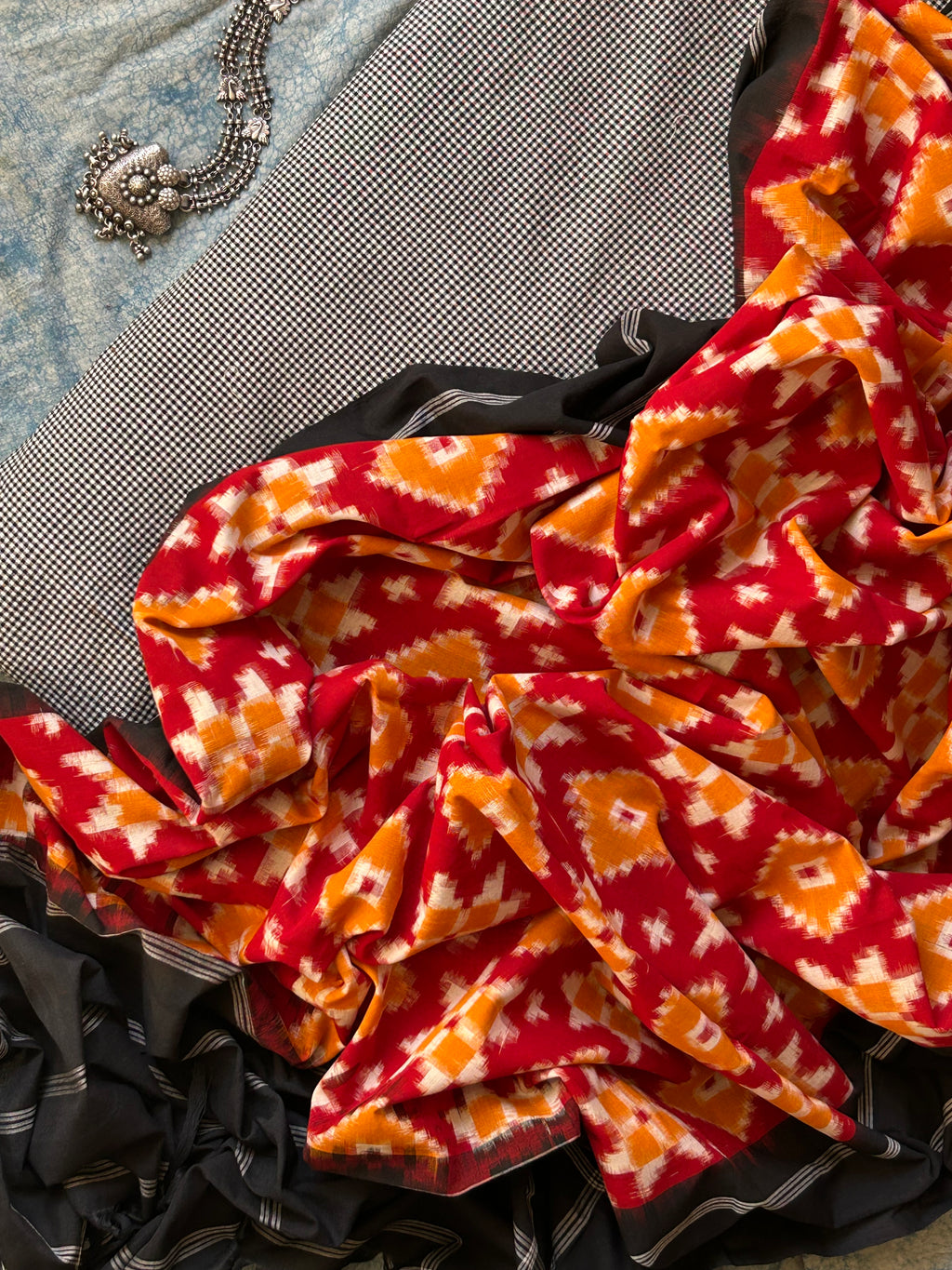 Handwoven Ikat Kurta Telia Dupatta Set