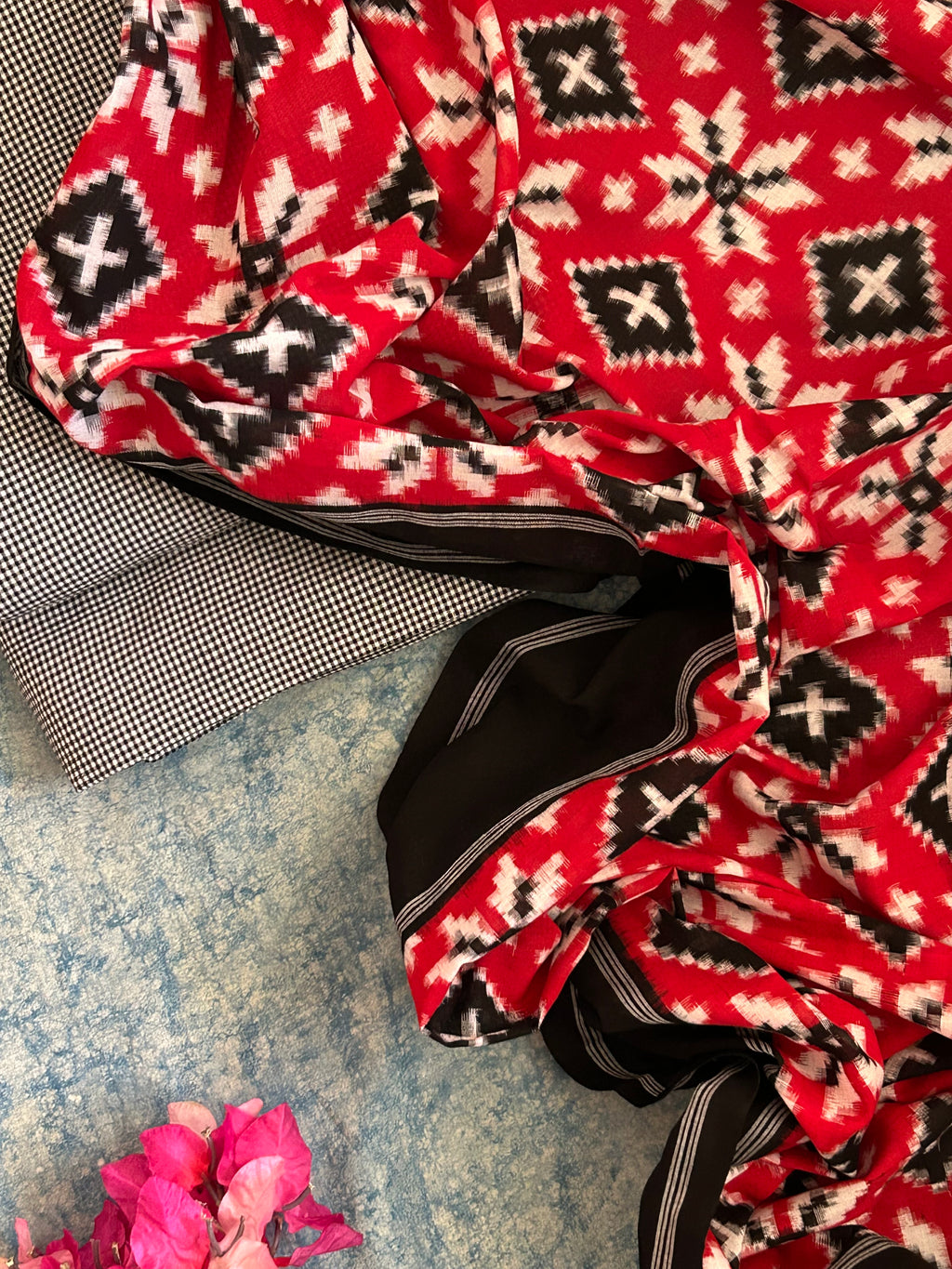 Handwoven Ikat Kurta Telia Dupatta Set