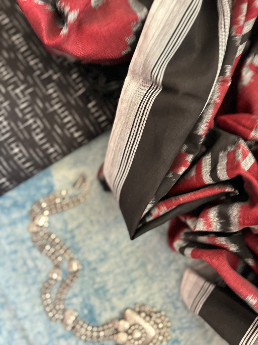 Handwoven Ikat Kurta Telia Dupatta Set