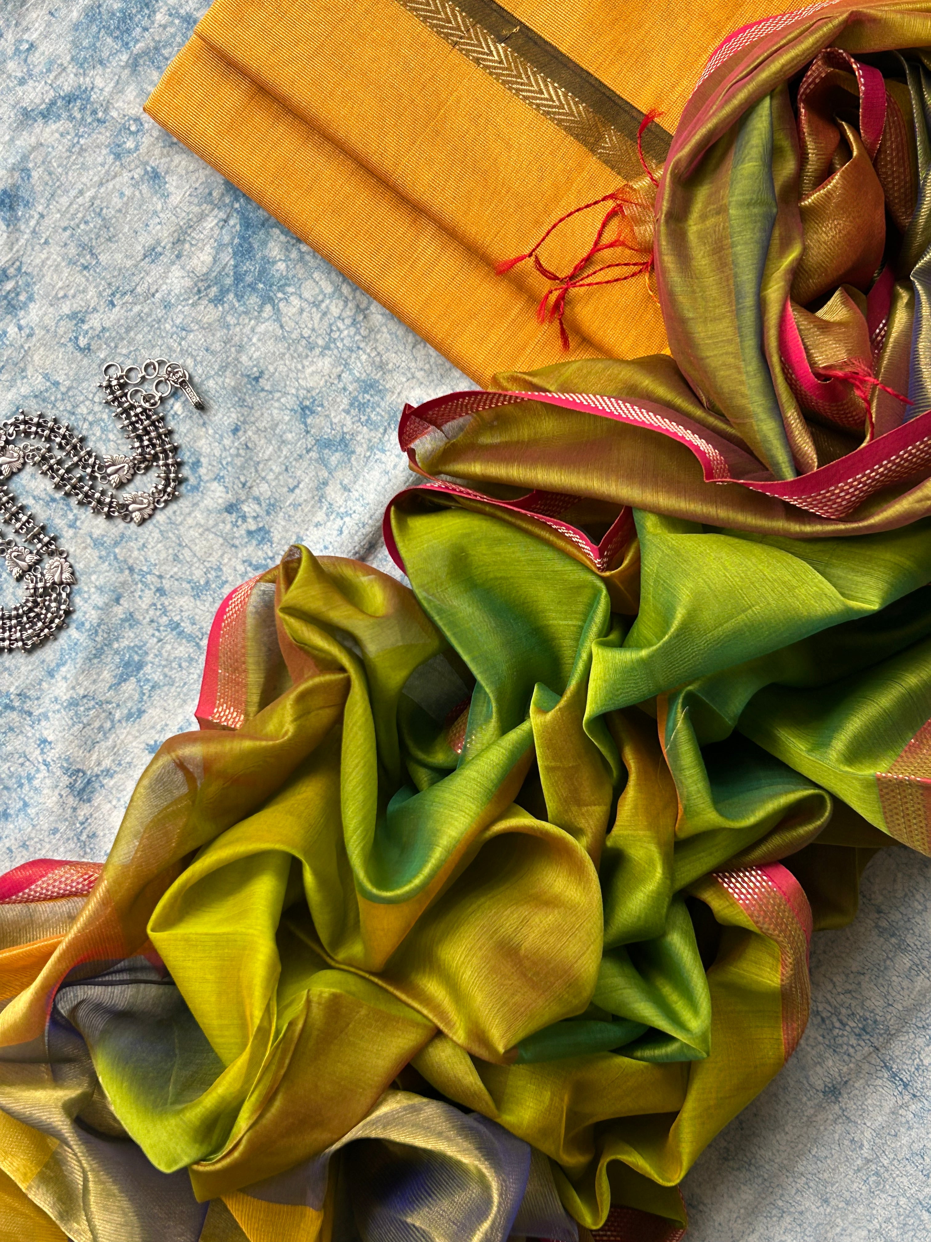 Sangam - Handwoven Maheshwari Kurta Dupatta Set