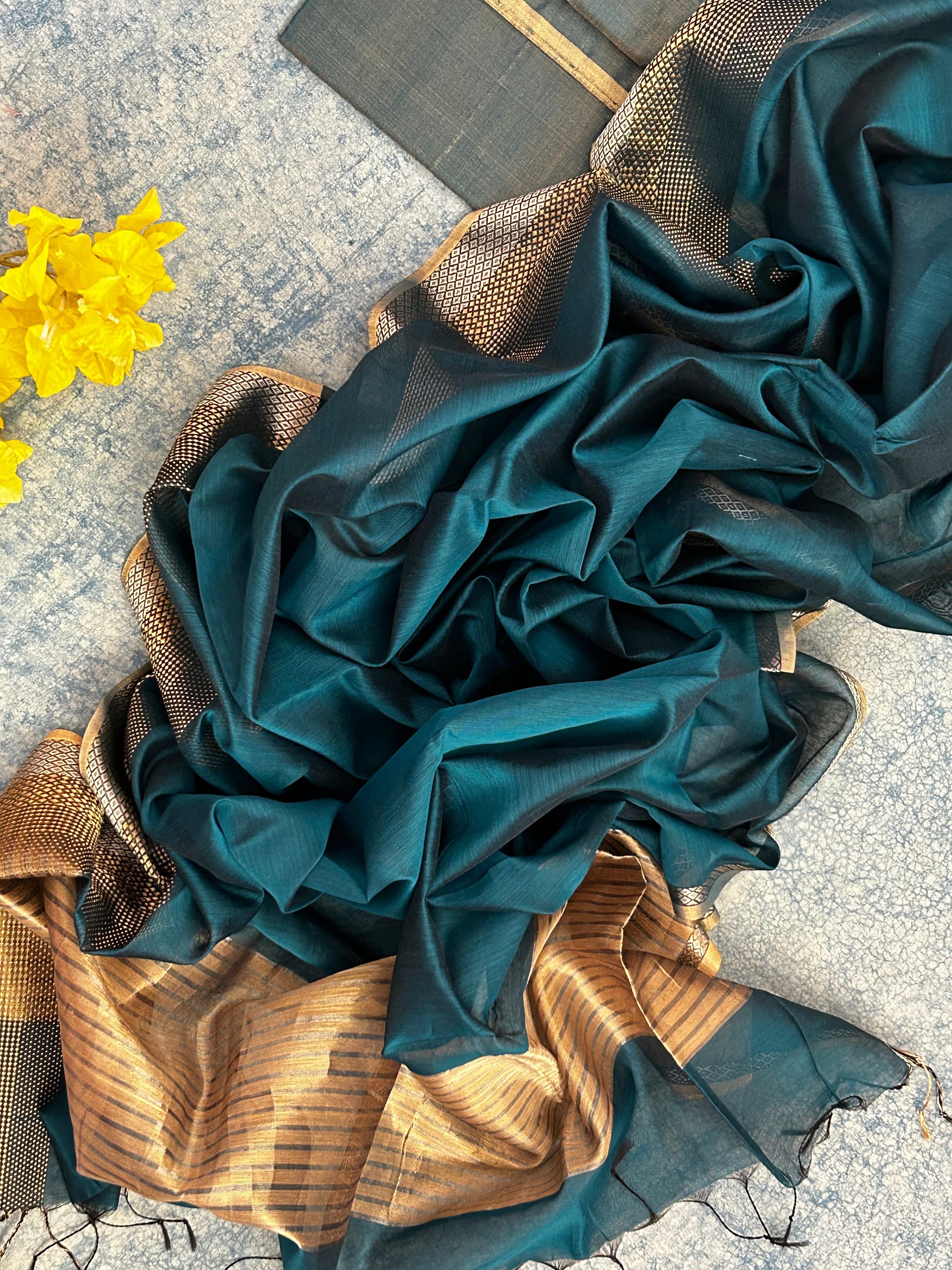 Handwoven Maheshwari Kurta dupatta set - Teal Blue