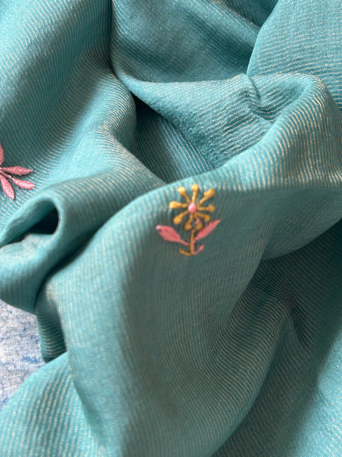 Amruta - Handwoven Chikankari Work Maheshwari Tissue Set