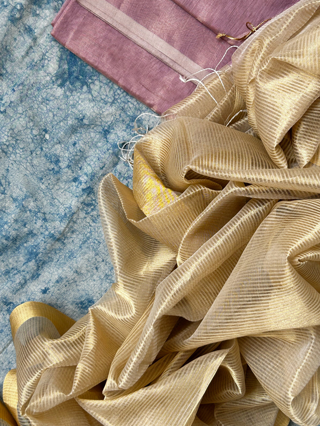 Handwoven Maheshwari Tissue Kurta Dupatta Set -  Lavender & Gold