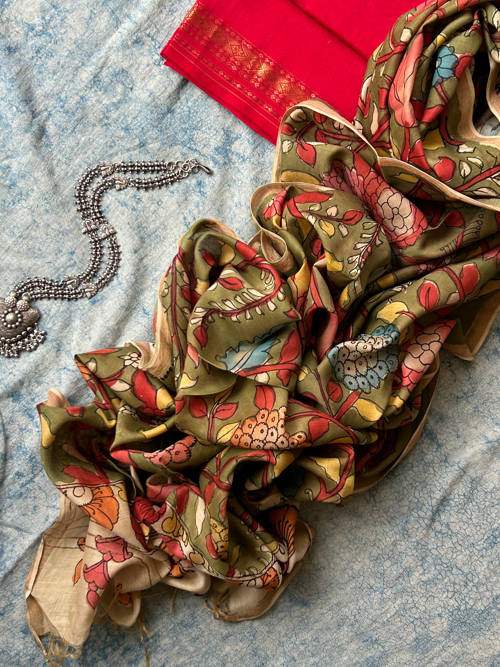 Apsara - Handwoven Hand-drawn Handpainted Pen Kalamkari Kurta Dupatta Set