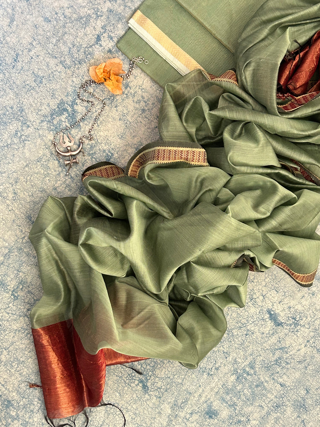 Handwoven Maheshwari Kurta Dupatta Set -Pistachio Green