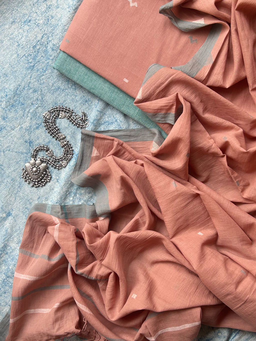 Mayukha - Handwoven Bengal Jamdani Kurta Dupatta set