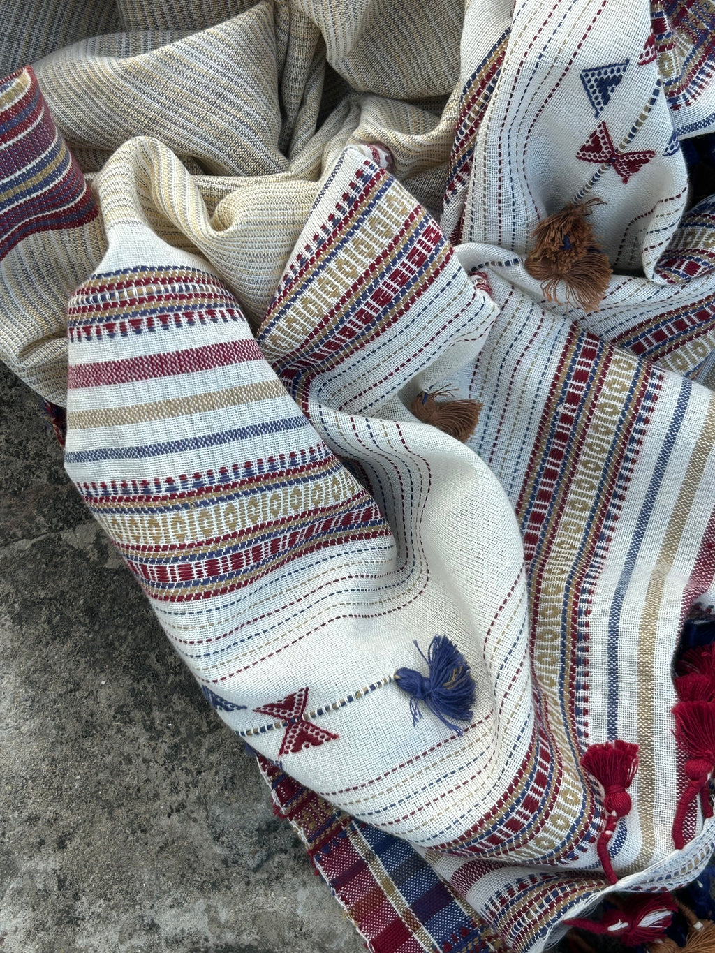Tanbun - Handwoven Bhujodi Set