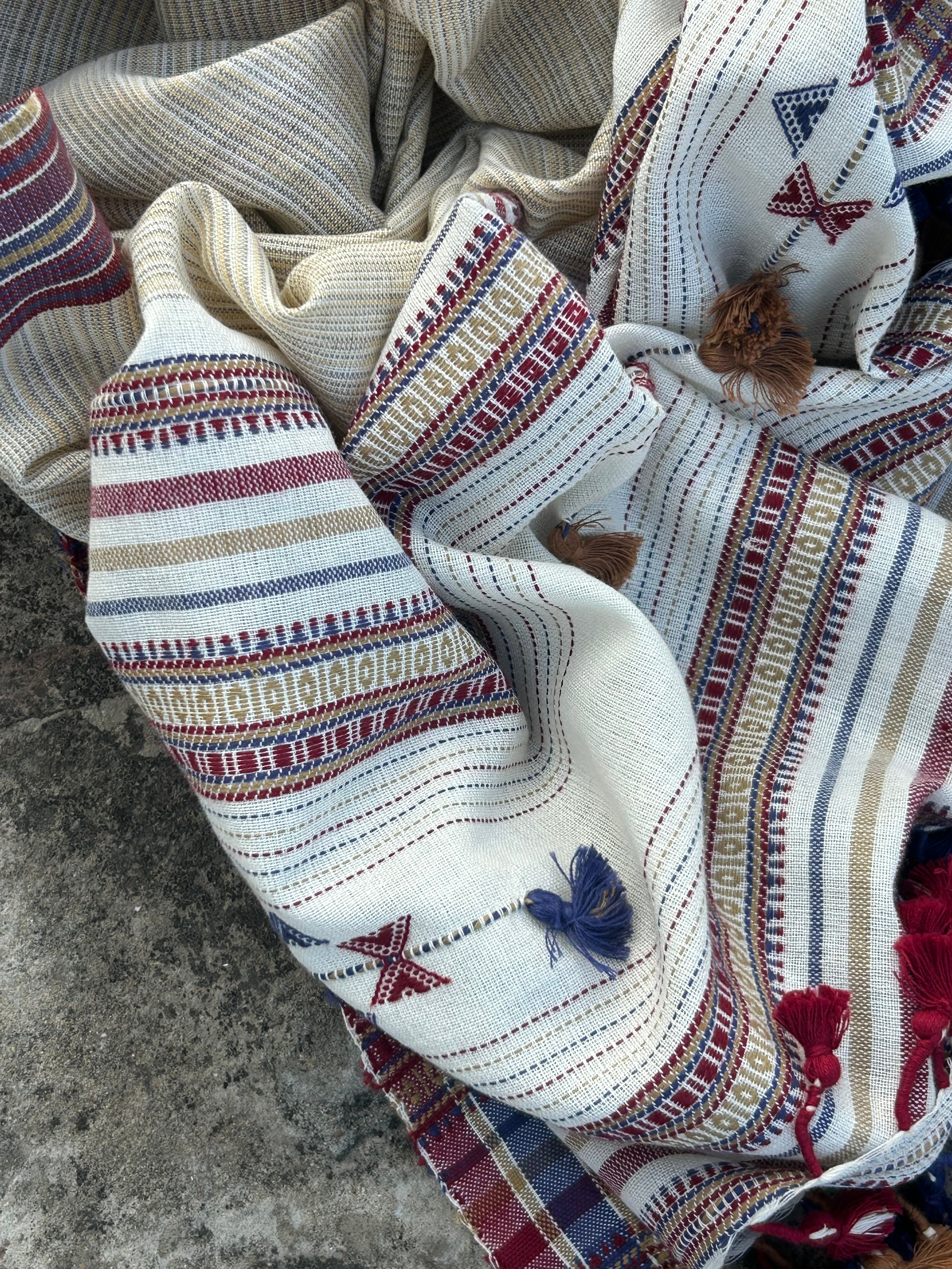 Tanbun - Handwoven Bhujodi Set