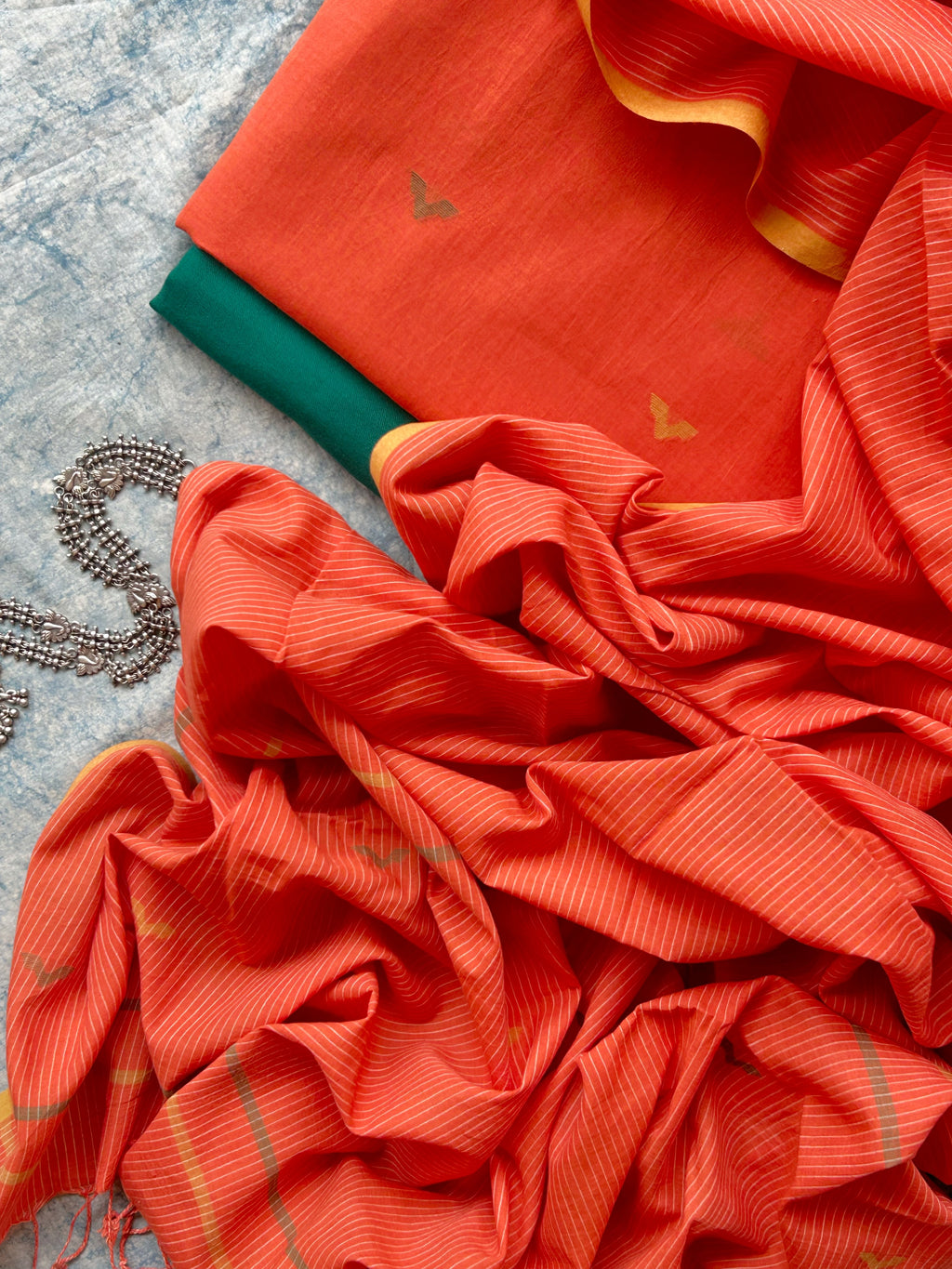 Aarvee - Handwoven Bengal Jamdani Kurta Dupatta set