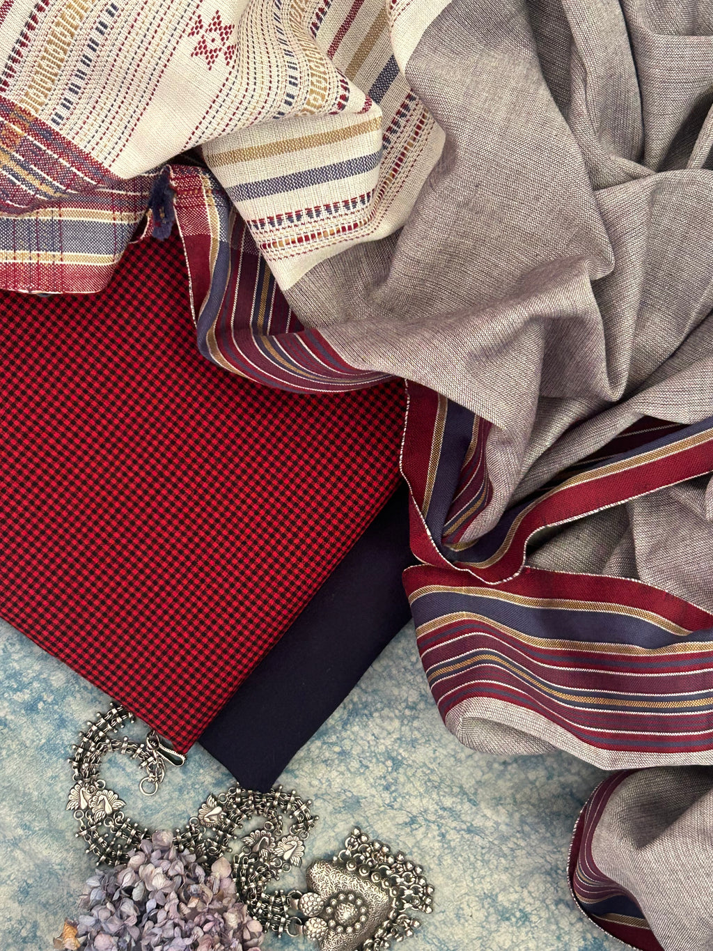 Handwoven Bhujodi Set - Red and Royal Blue
