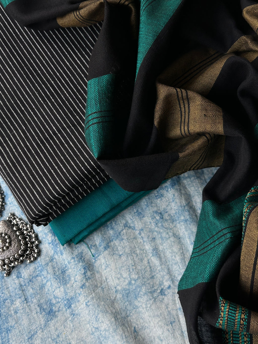 Handwoven Bhujodi Set - Black and Teal