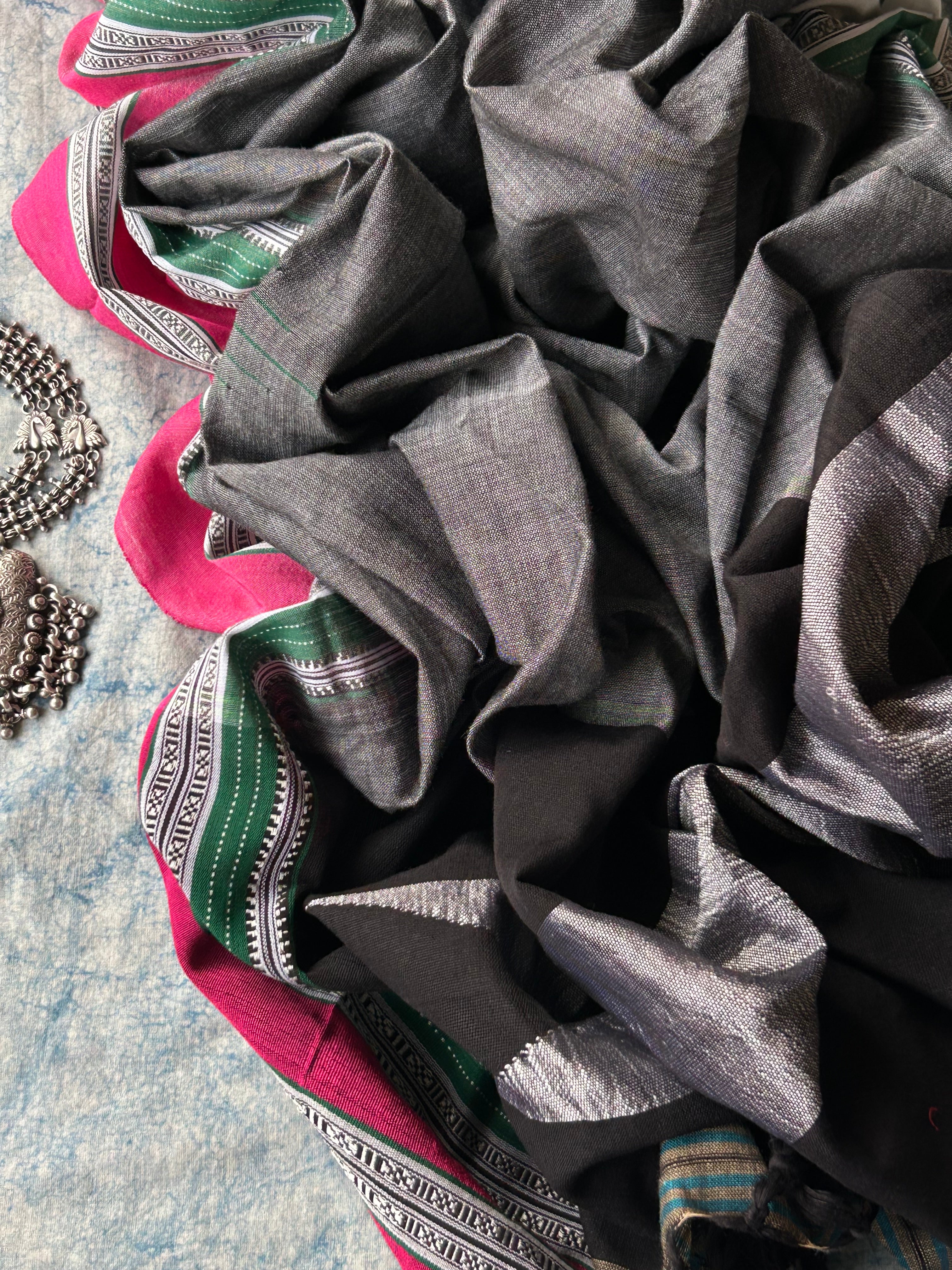 Utsav - Handwoven Telangana cotton and Ilkal Dupatta Set