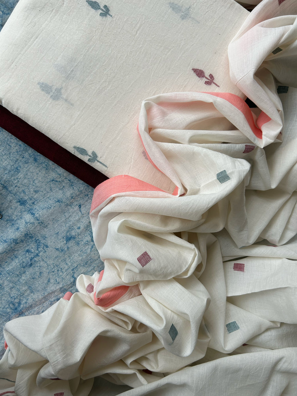 Pallavi - Handwoven Bengal Jamdani Kurta Dupatta set