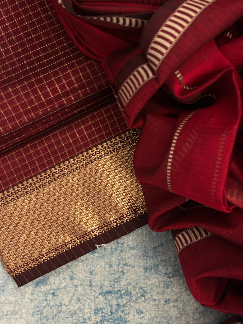 Handwoven Maheshwari Kurta Dupatta Set -Maroon Red