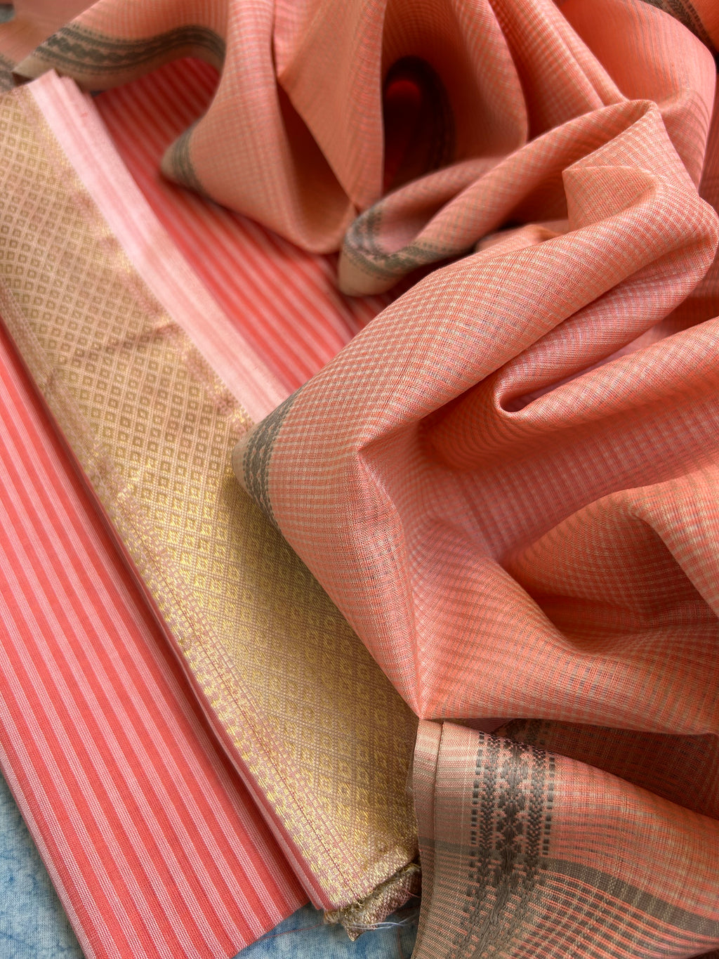 Handwoven Maheshwari Kurta Dupatta Set - Blushing Peach