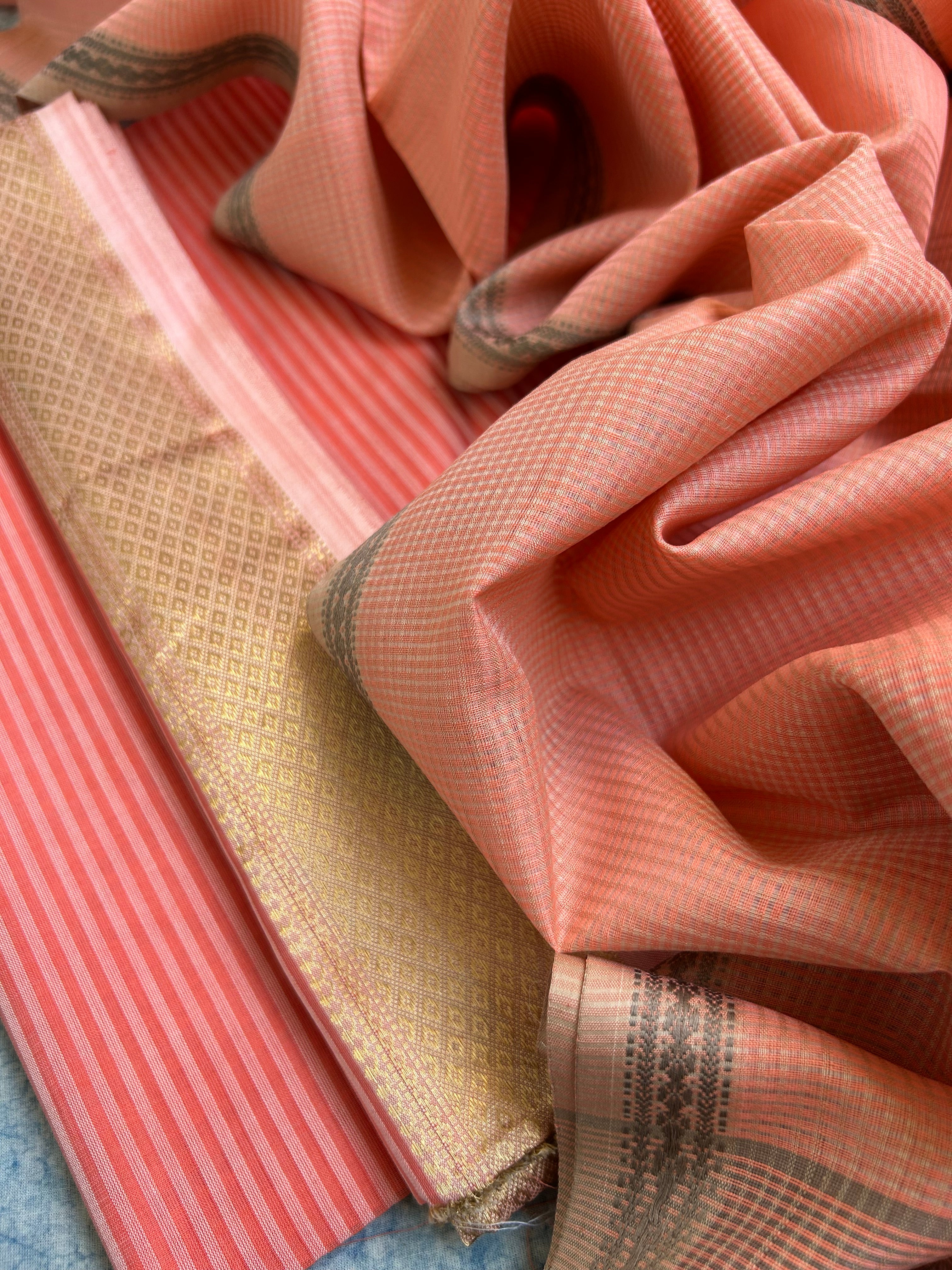 Handwoven Maheshwari Kurta Dupatta Set - Blushing Peach