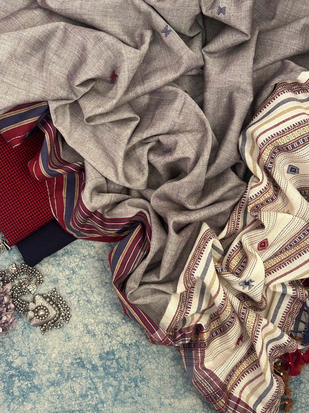 Handwoven Bhujodi Set - Red and Royal Blue