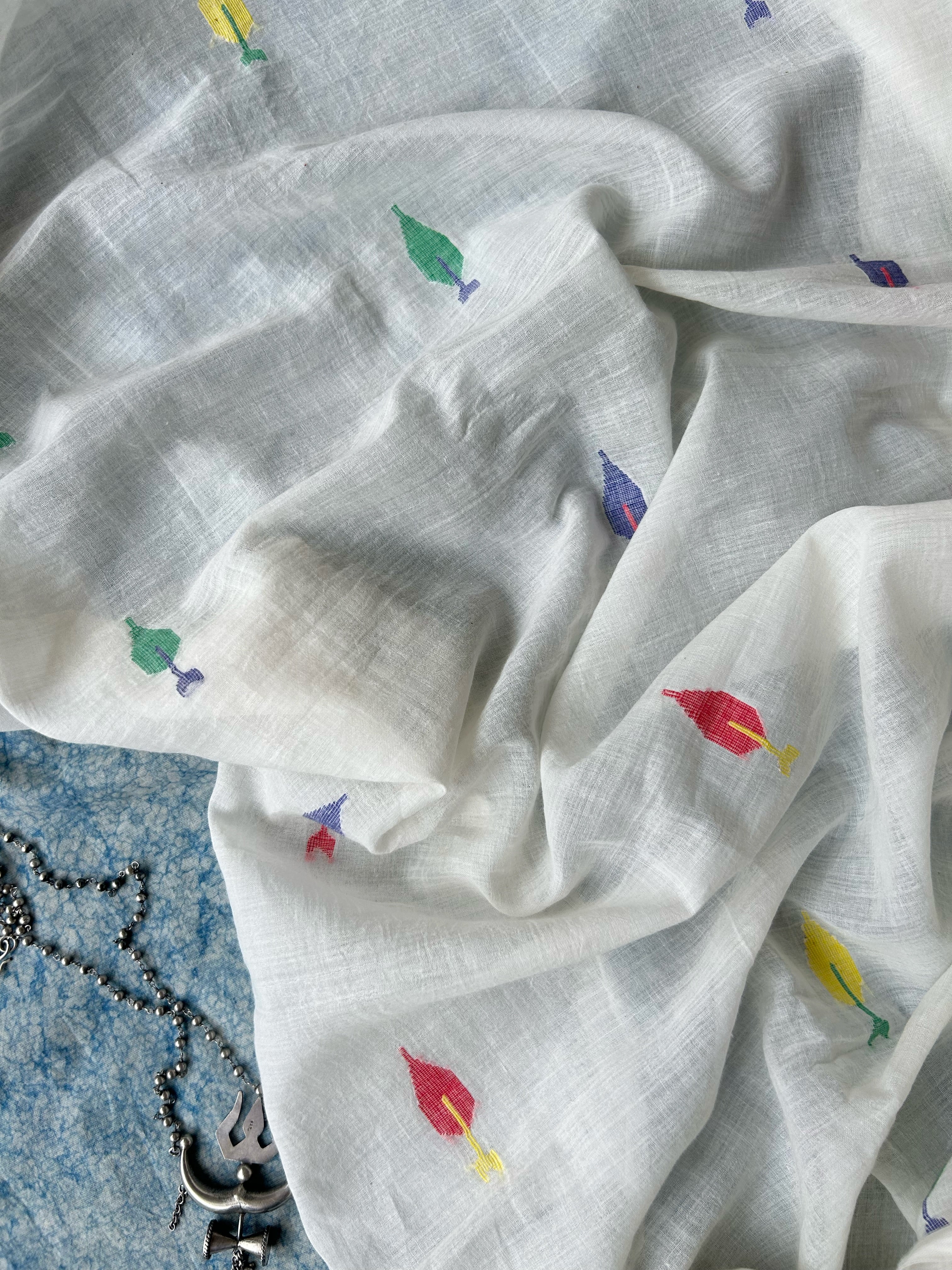 Parijat - Handwoven Bengal Jamdani Fabric (740 INR/metre)