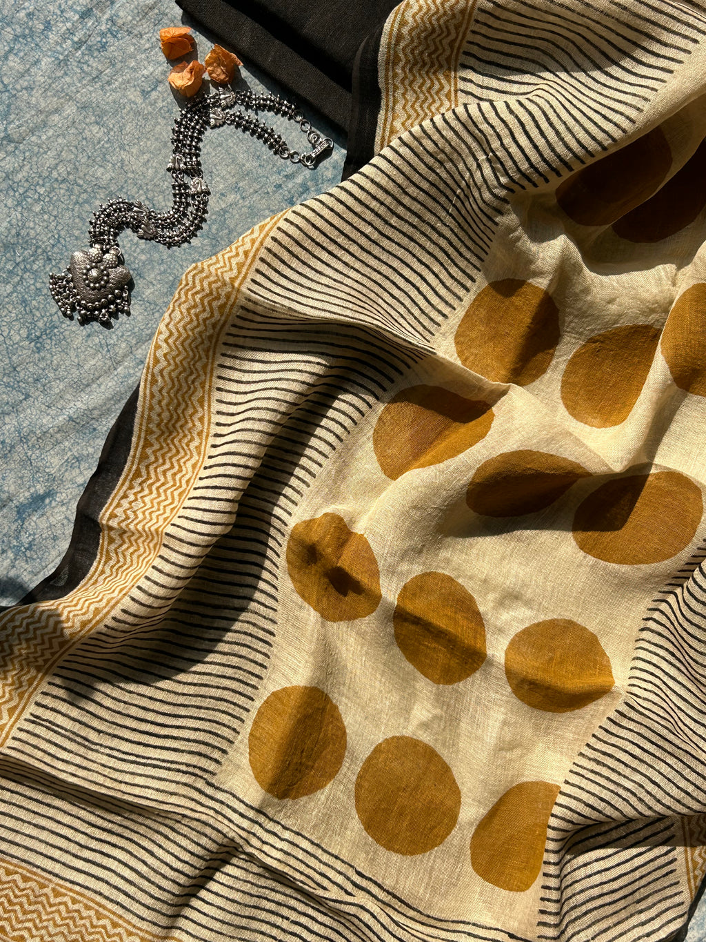 Handcrafted Linen Kurta Dupatta Set