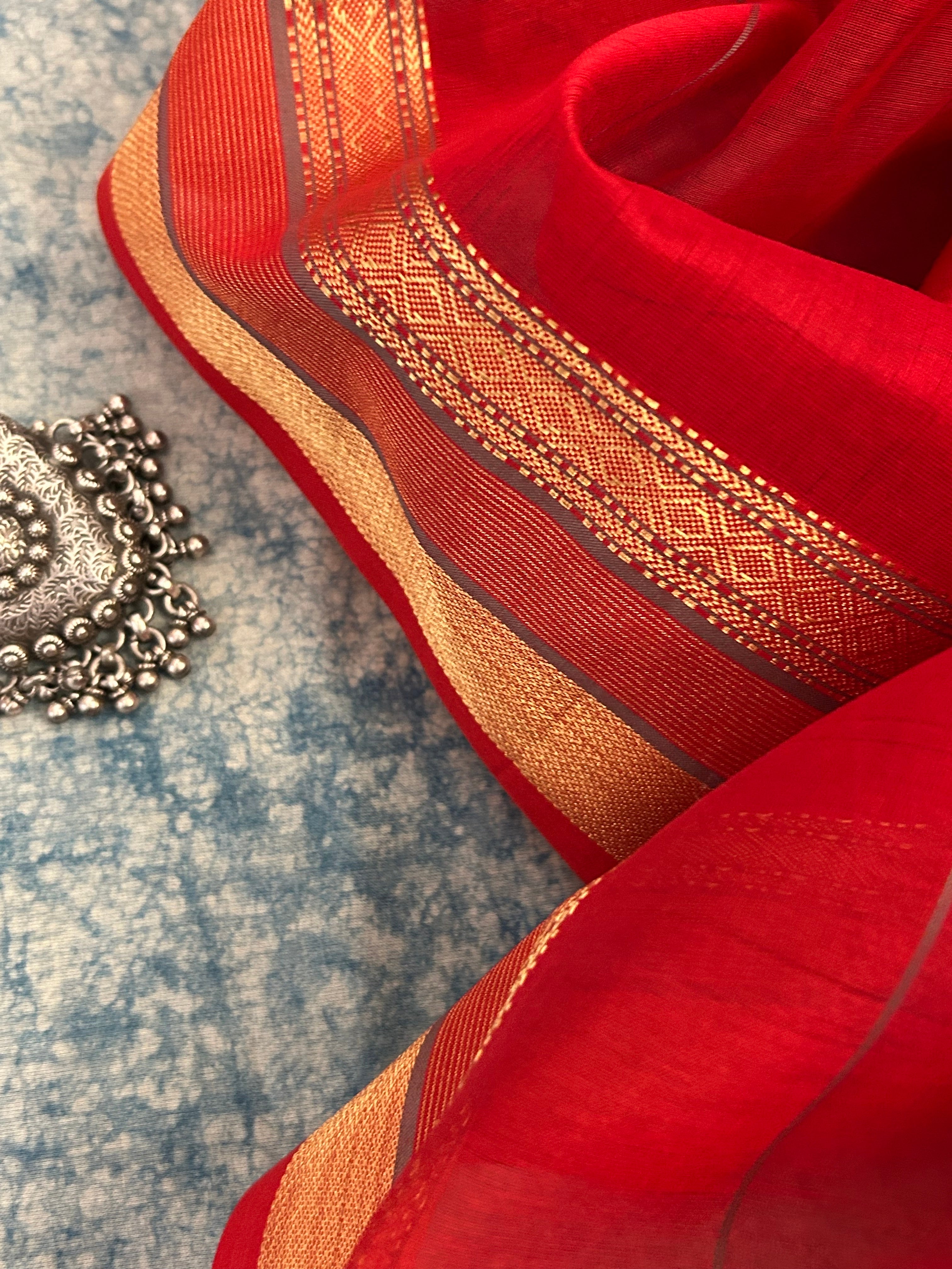 Handwoven Maheshwari Kurta Dupatta Set -Red