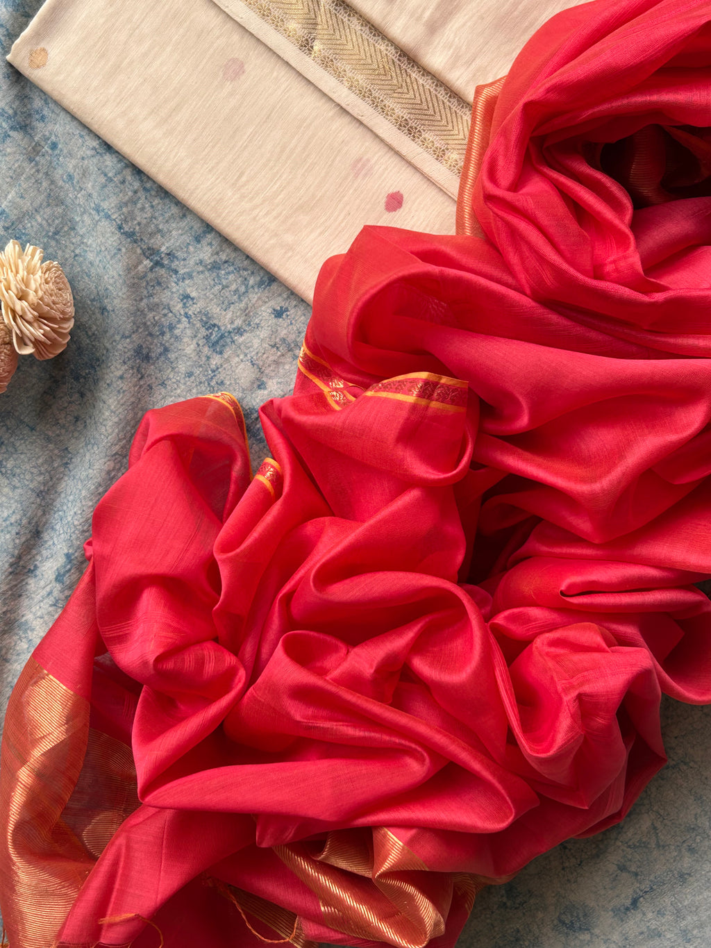 Pari - Handwoven Maheshwari Kurta Dupatta Set