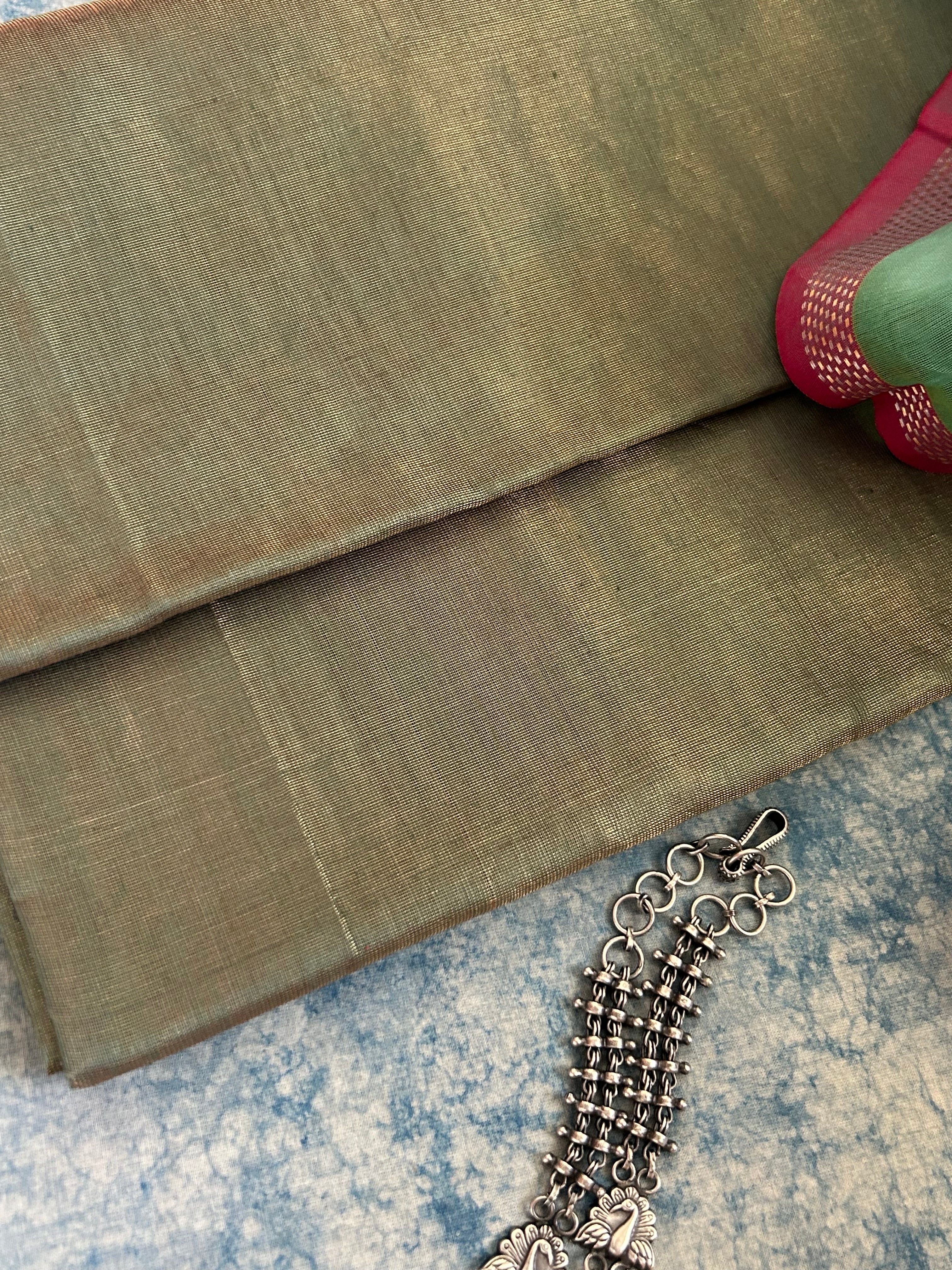 Handwoven Maheshwari Kurta Dupatta Set - Pistachio Green