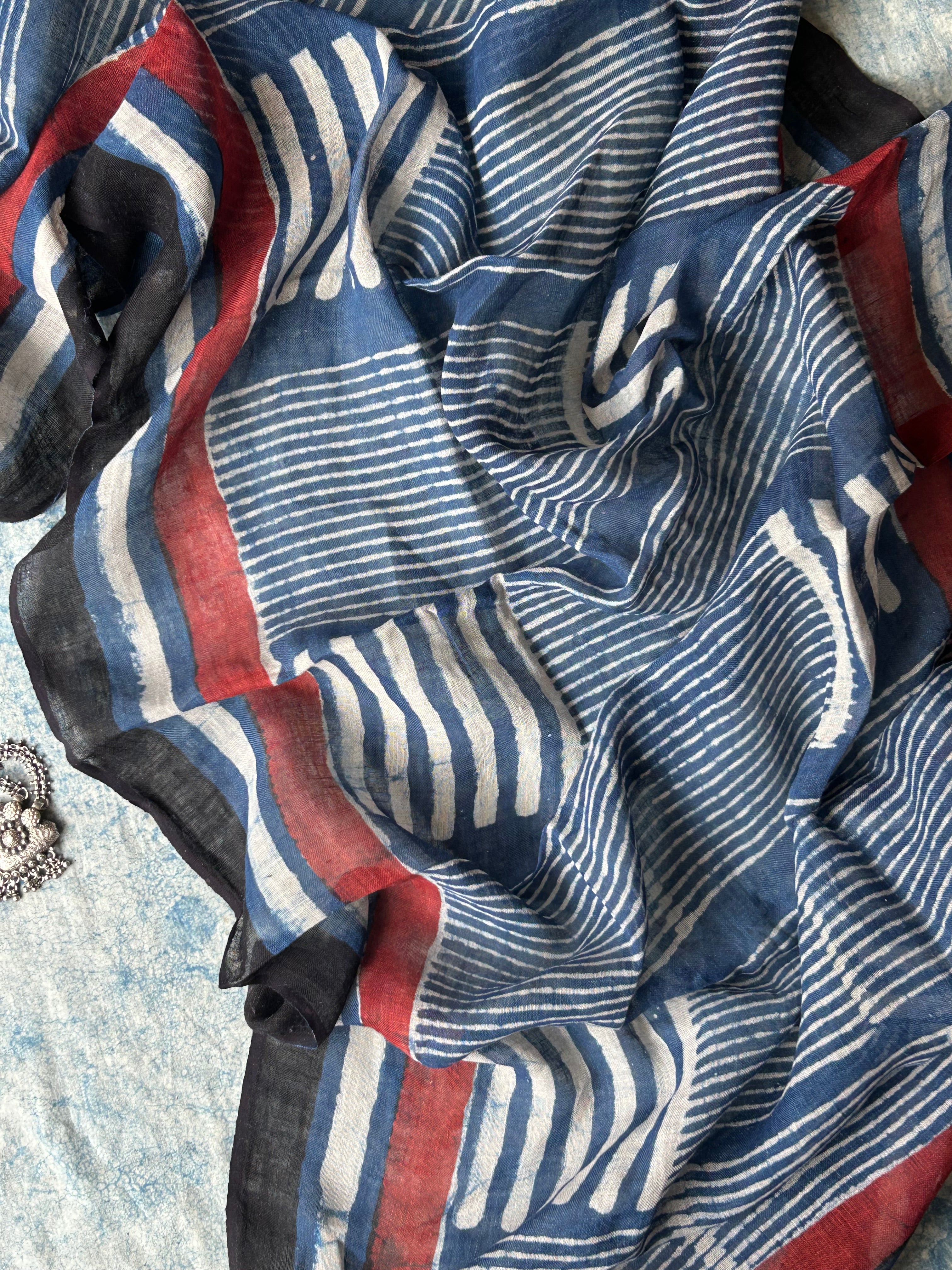 Neer - Handcrafted Linen Kurta Dupatta Set