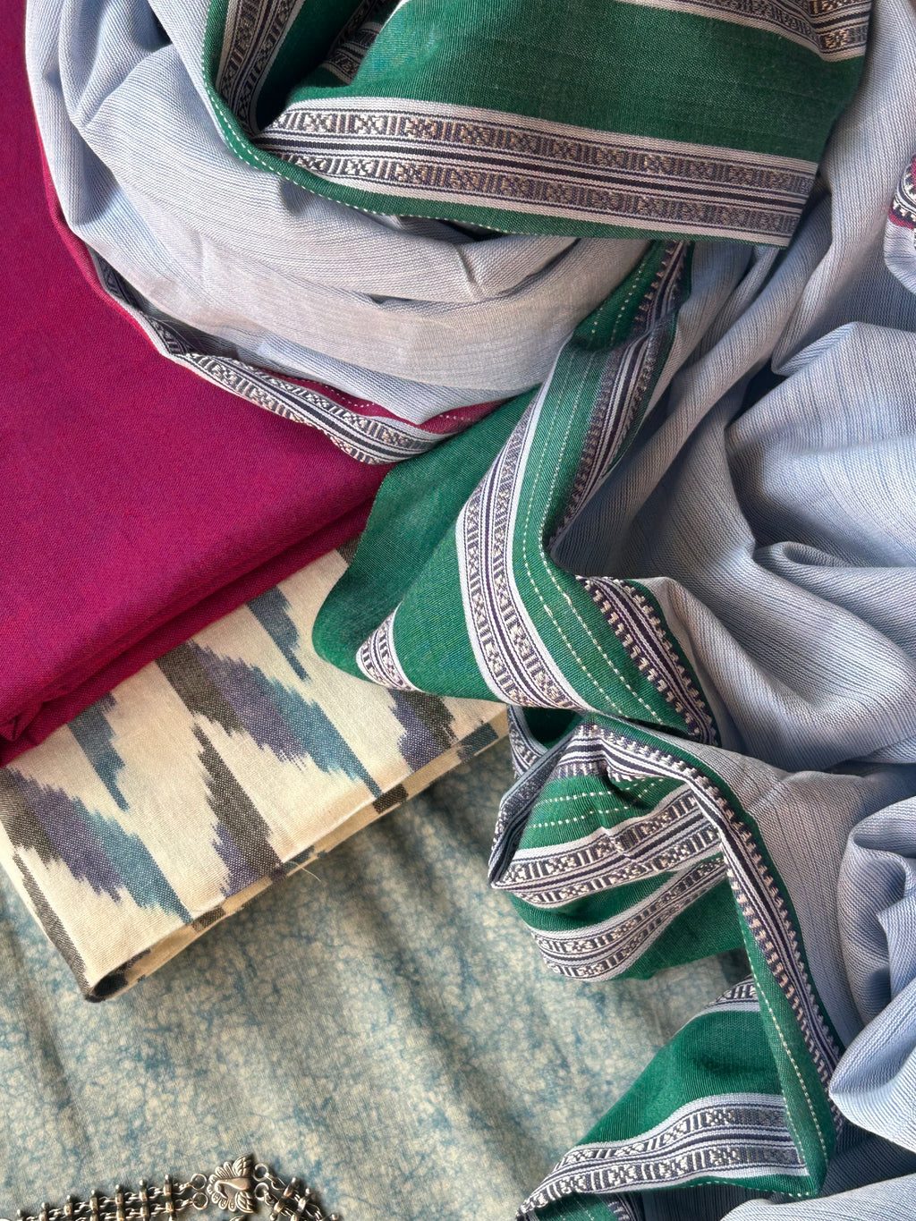 Aasmaani - Handwoven Telangana cotton and Ilkal Dupatta Set