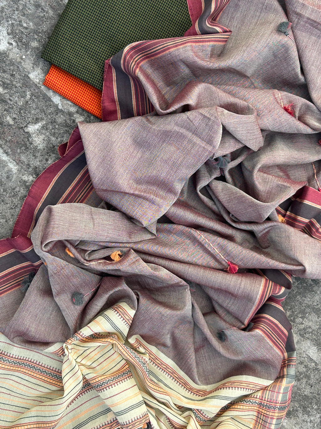 Sangam - Handwoven Bhujodi Set