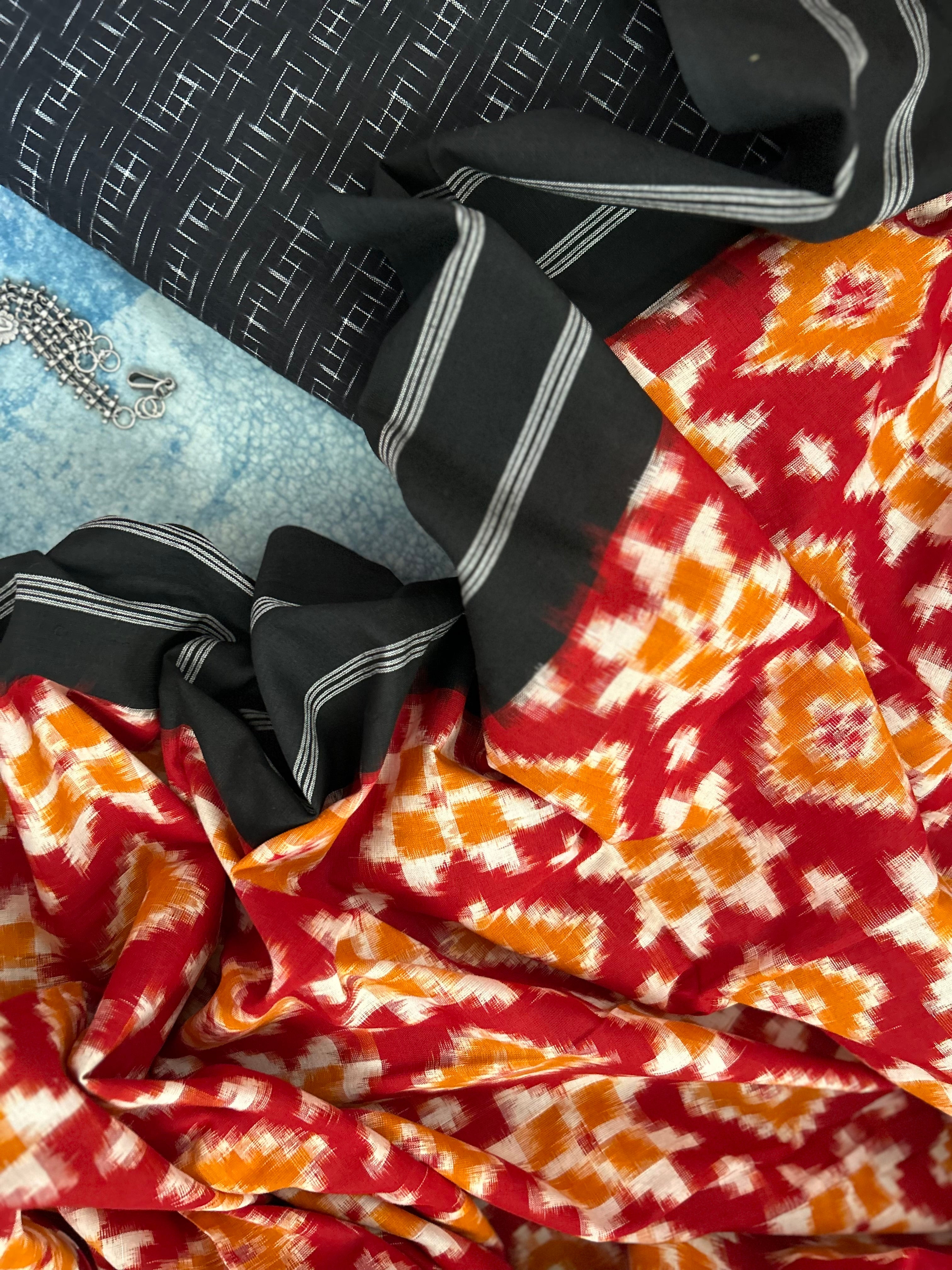 Handwoven Ikat Kurta Telia Dupatta Set