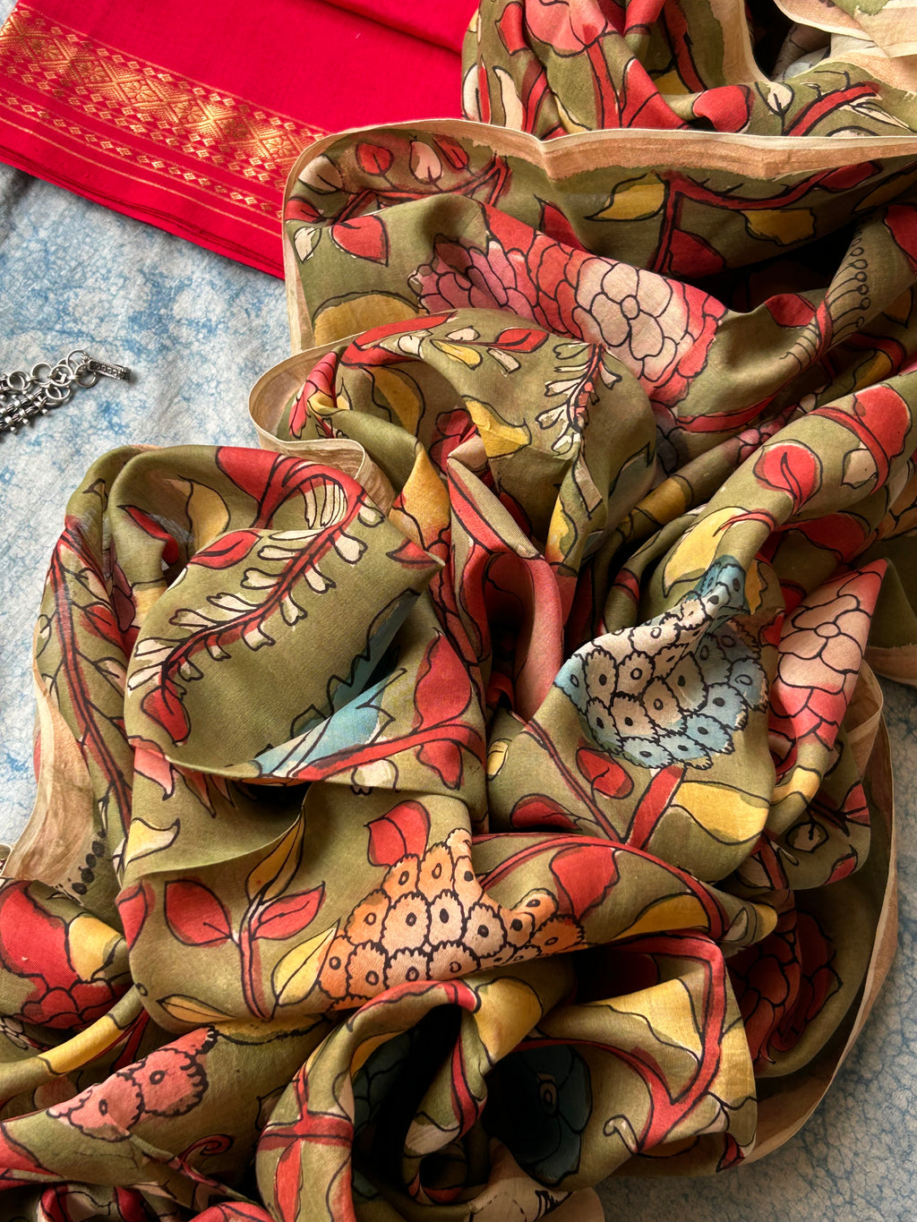 Apsara - Handwoven Hand-drawn Handpainted Pen Kalamkari Kurta Dupatta Set