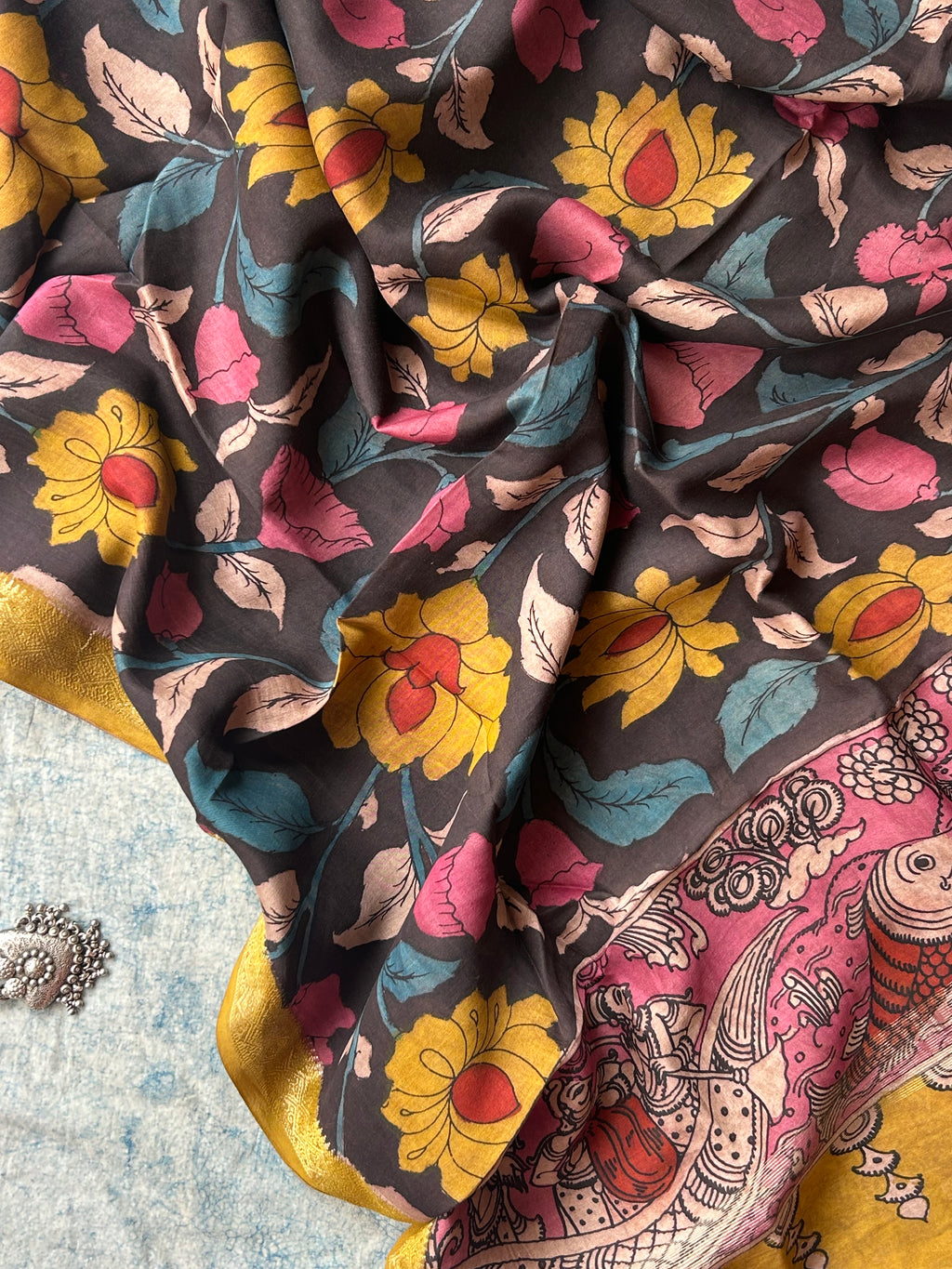 Pushpanjali -Handwoven Hand-drawn Handpainted Pen Kalamkari Dupatta