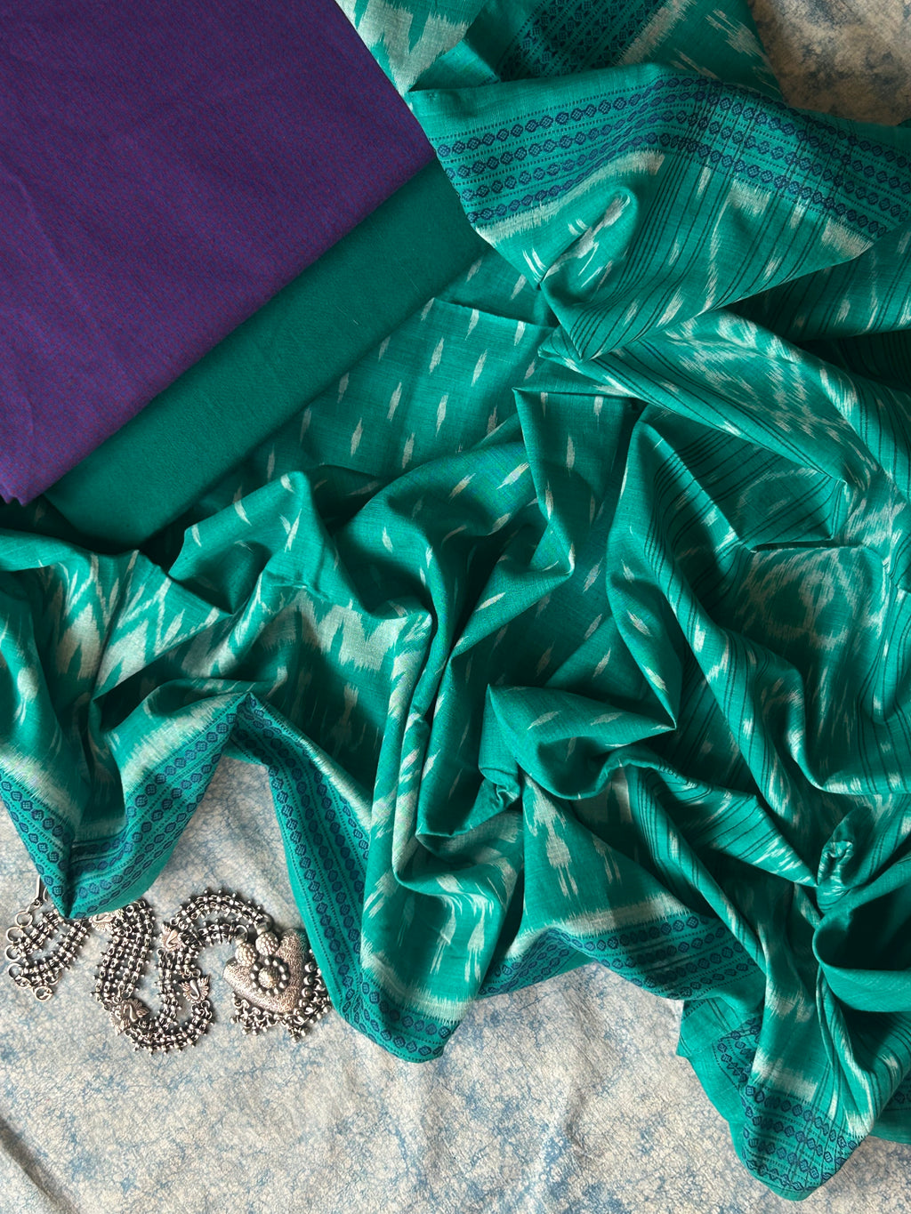 Shyama - Handwoven Ikath Kurta Dupatta Set
