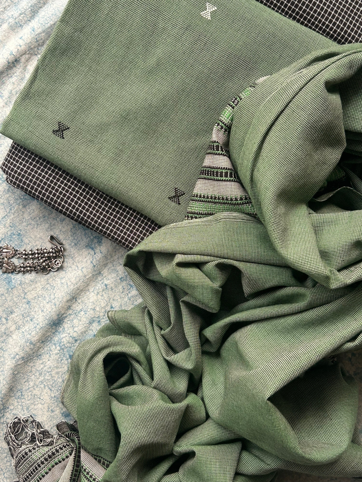 Taarangan - Handwoven Bhujodi Set
