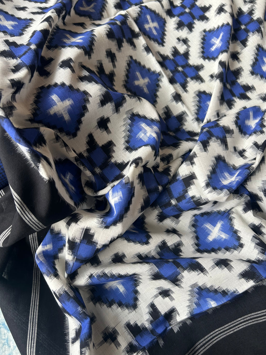 Handwoven Ikat Kurta Telia Dupatta Set