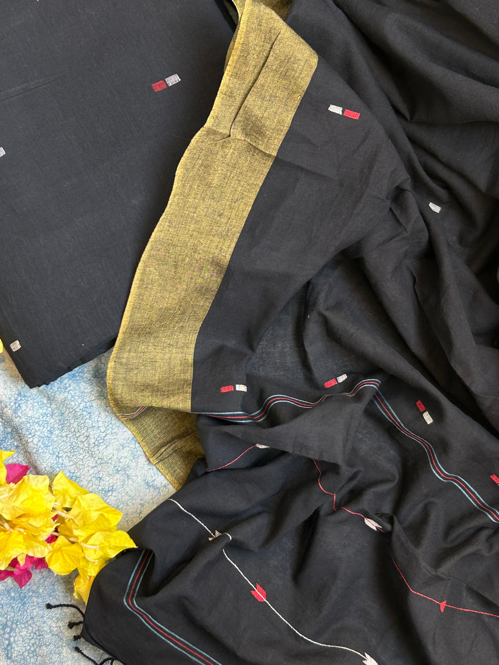 Kaajal - Handwoven Bengal Jamdani Kurta Dupatta set