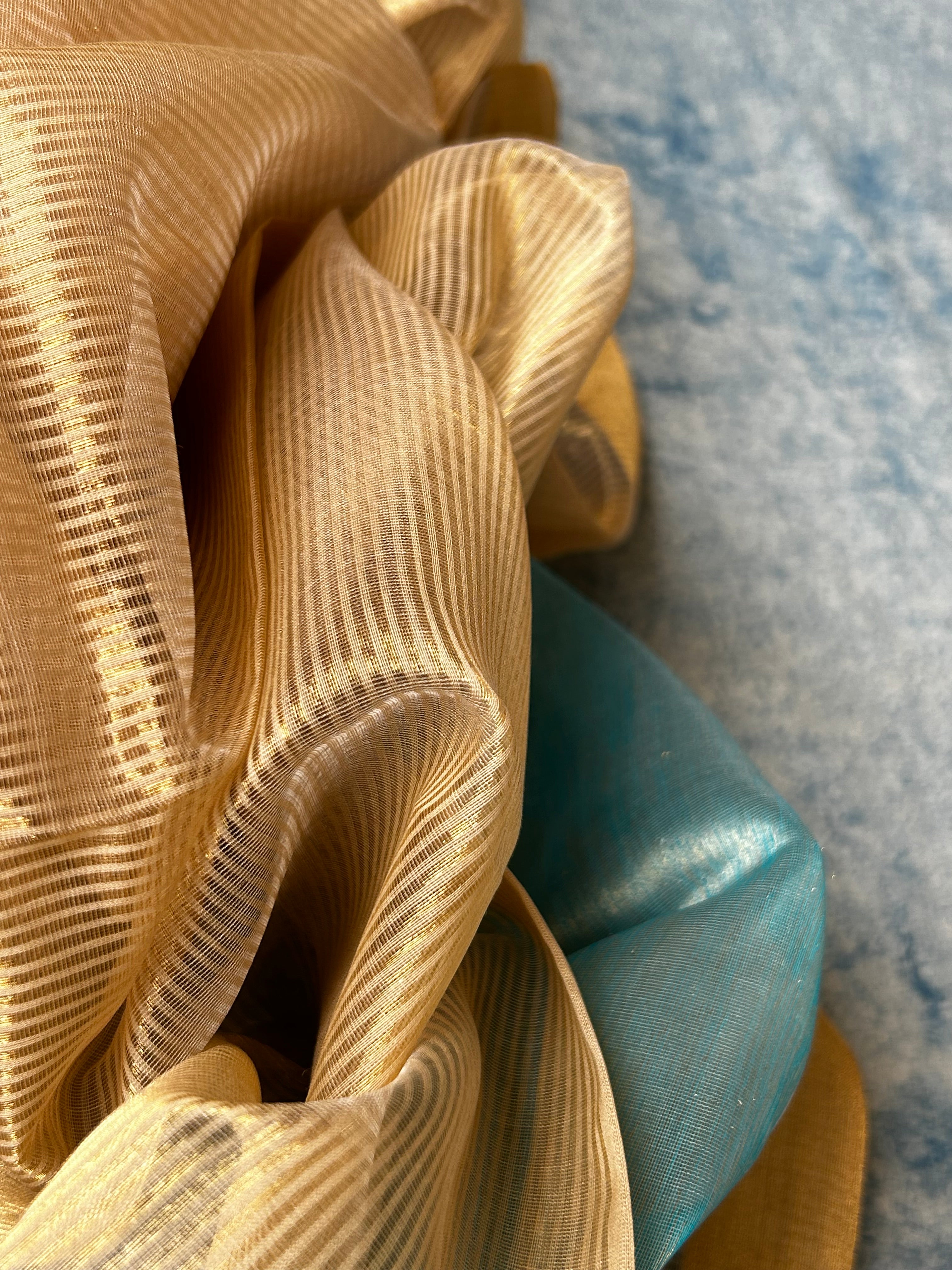 Handwoven Maheshwari Tissue Kurta Dupatta Set - Sky Blue & Gold