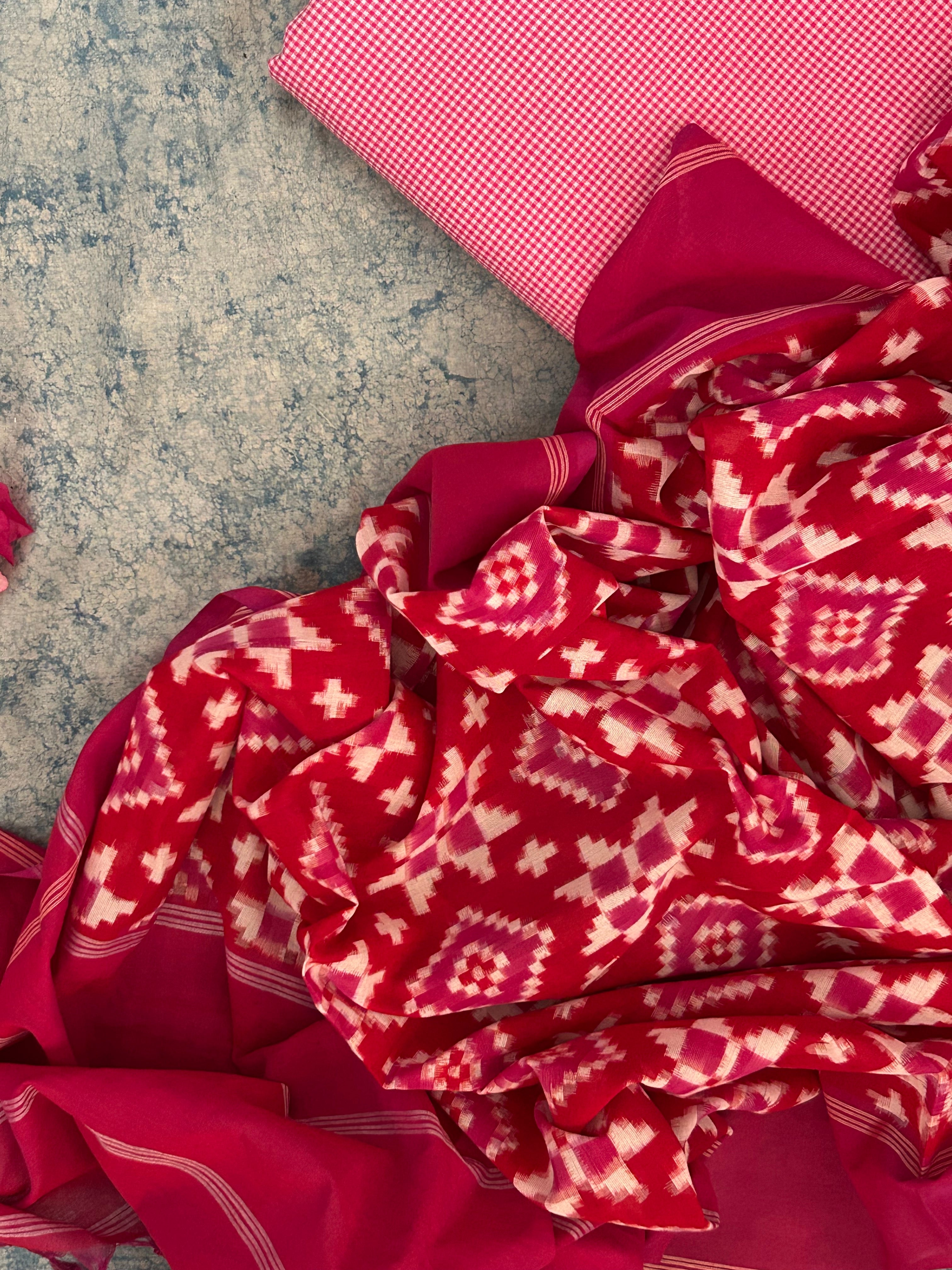 Handwoven Ikat Kurta Telia Dupatta Set