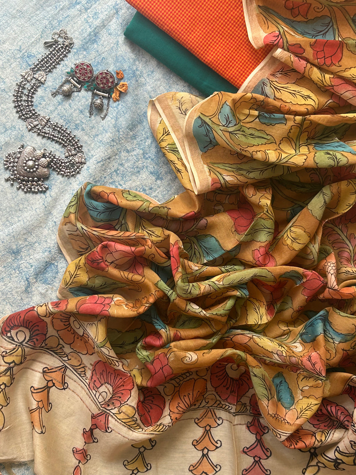 Rukmini - Handwoven Handpainted Kalamkari Set