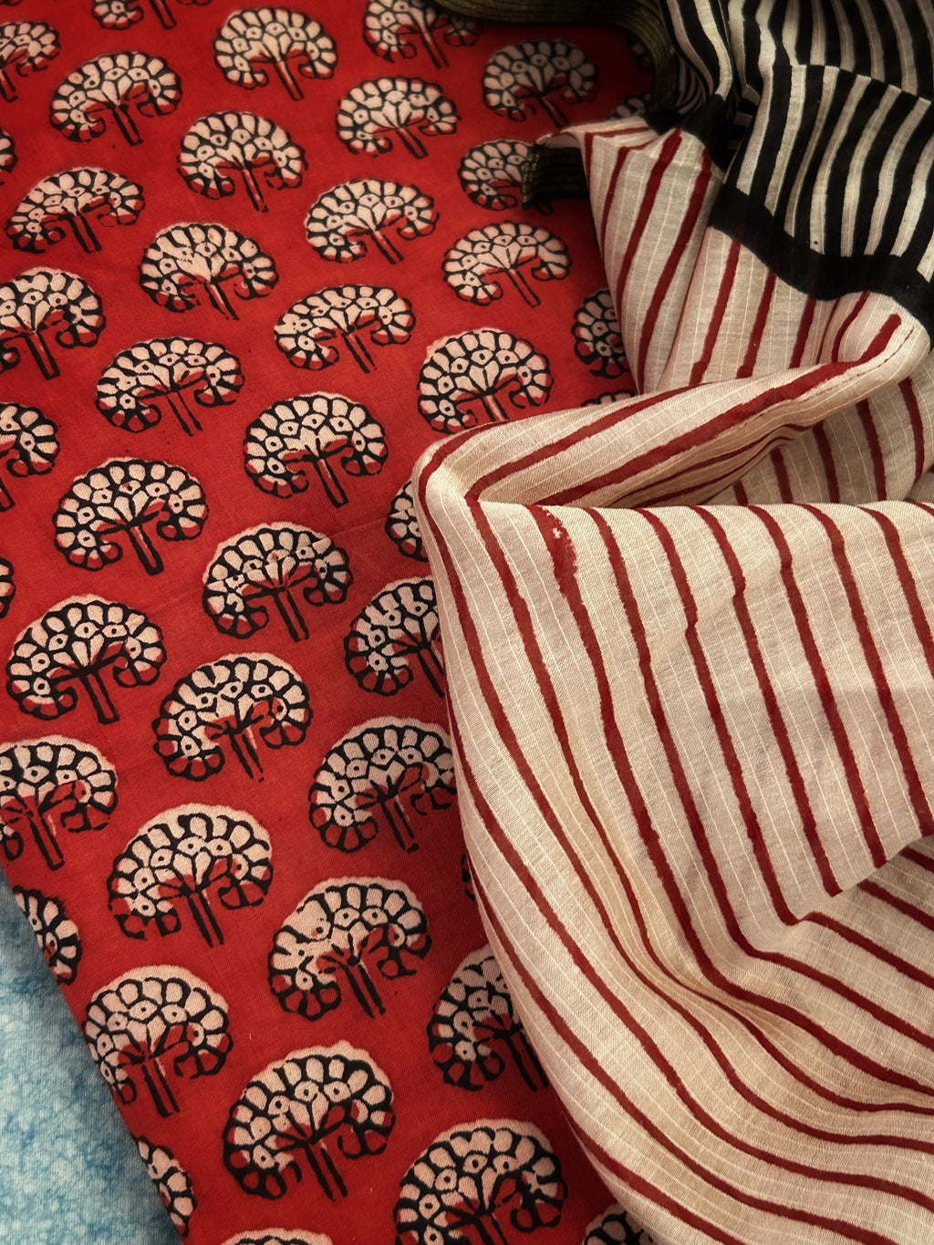 Handcrafted Cotton Suit Set - Black and Madder Red