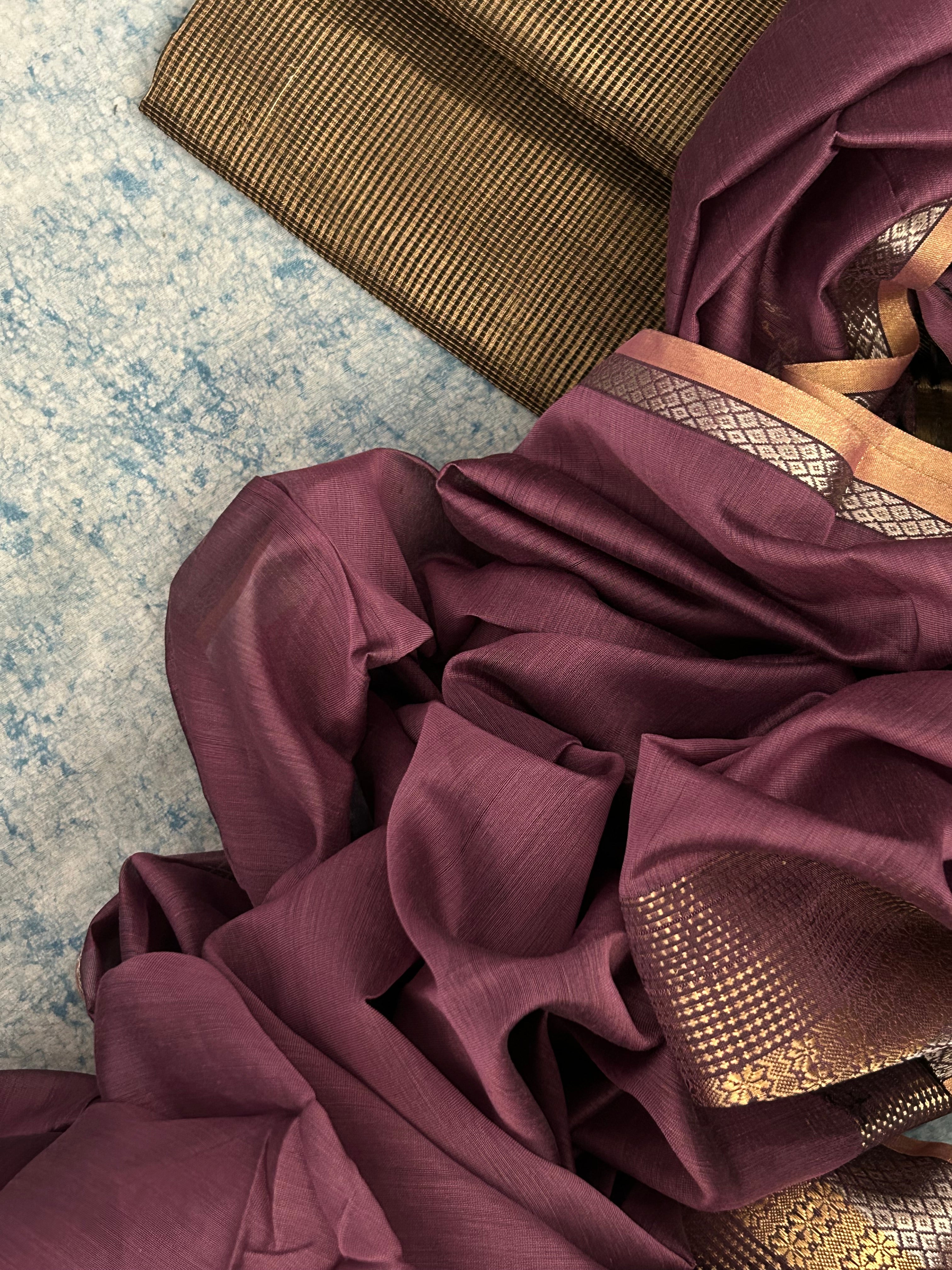 Handwoven Maheshwari Kurta Dupatta Set -Gold & Wine